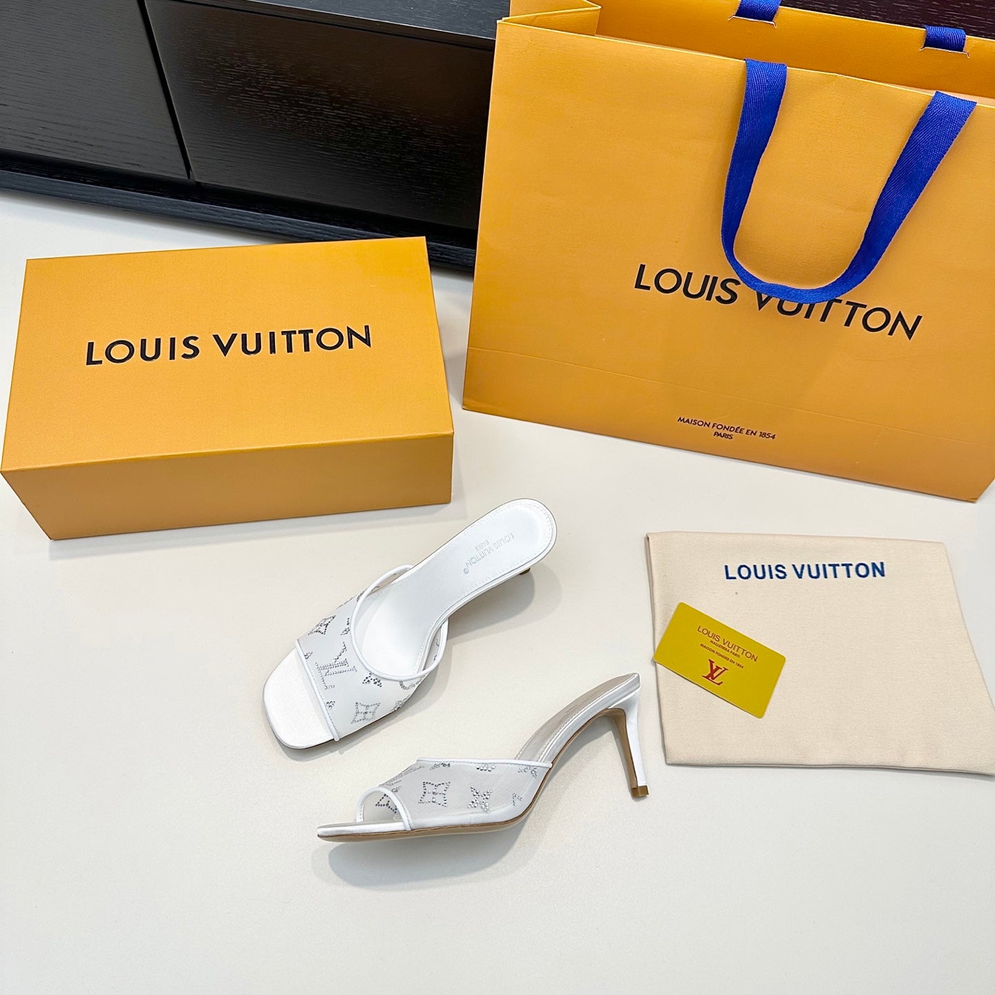 LV 2026 Rhinestone Stiletto Sandal Mesh Leather 918022
