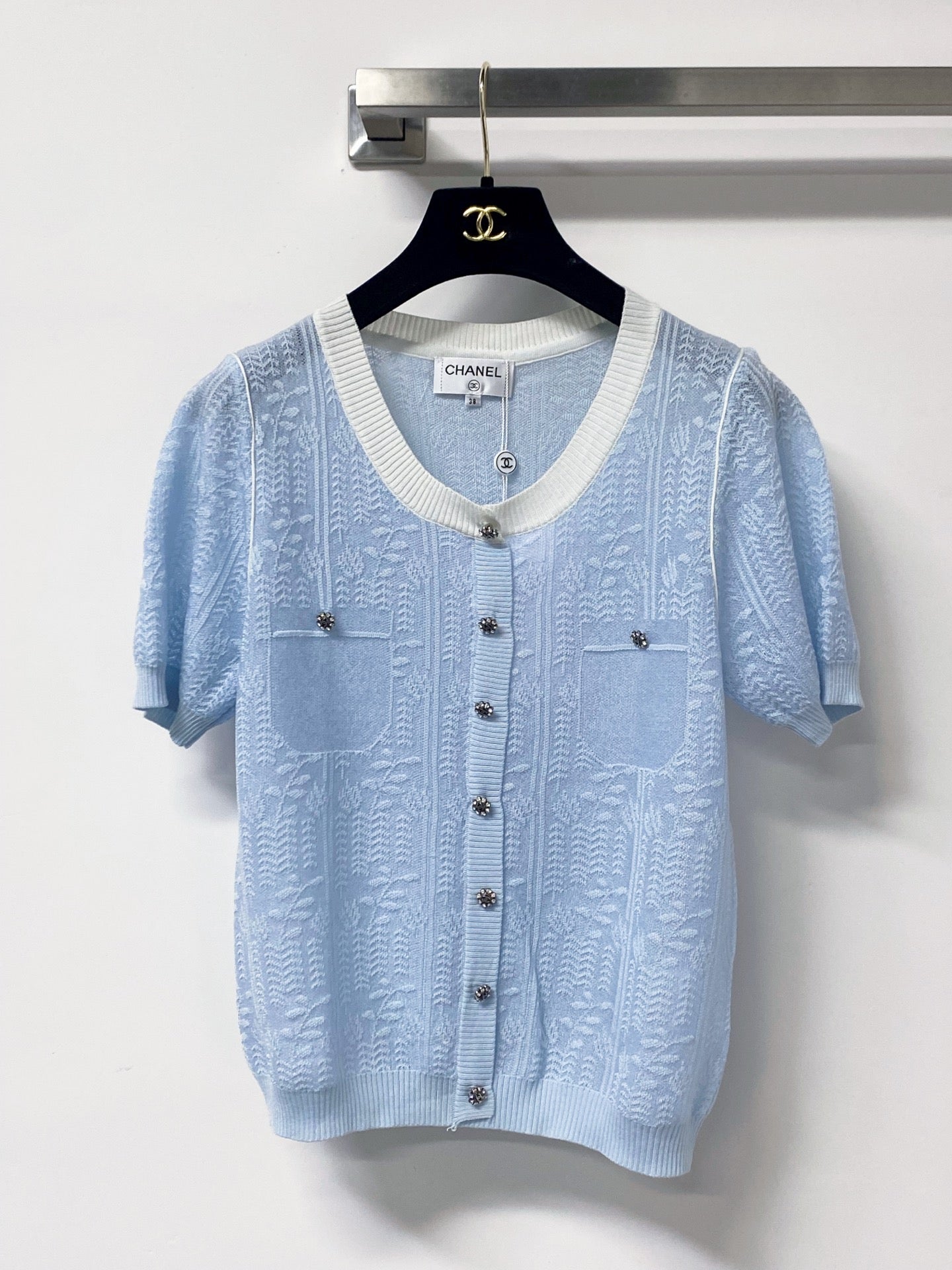 Chanel 2026 Short-sleeved Knitted Cardigan Blue White Wool 728918