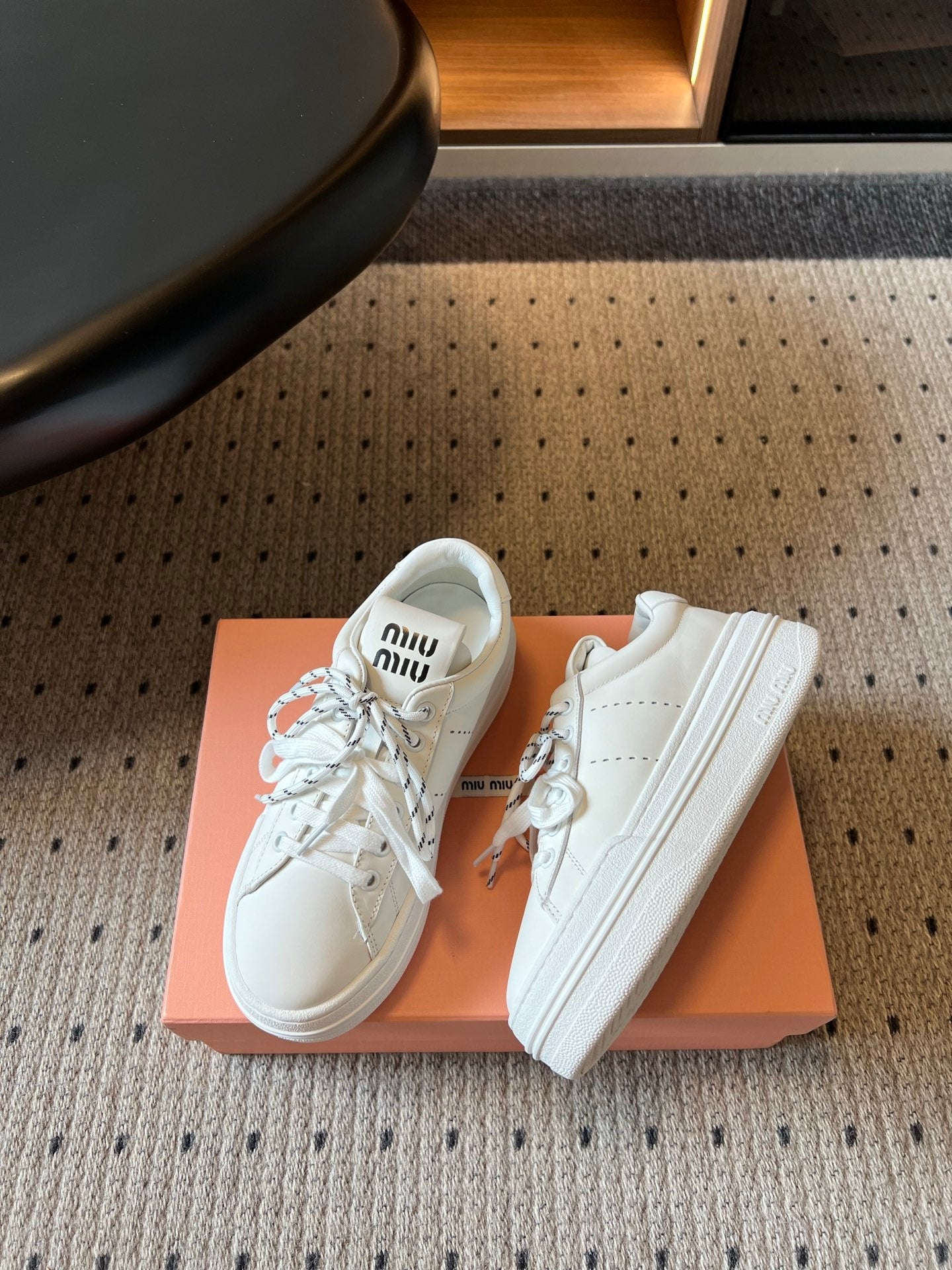 Miu Miu 2026 Low Top Sneakers Cowhide 956016