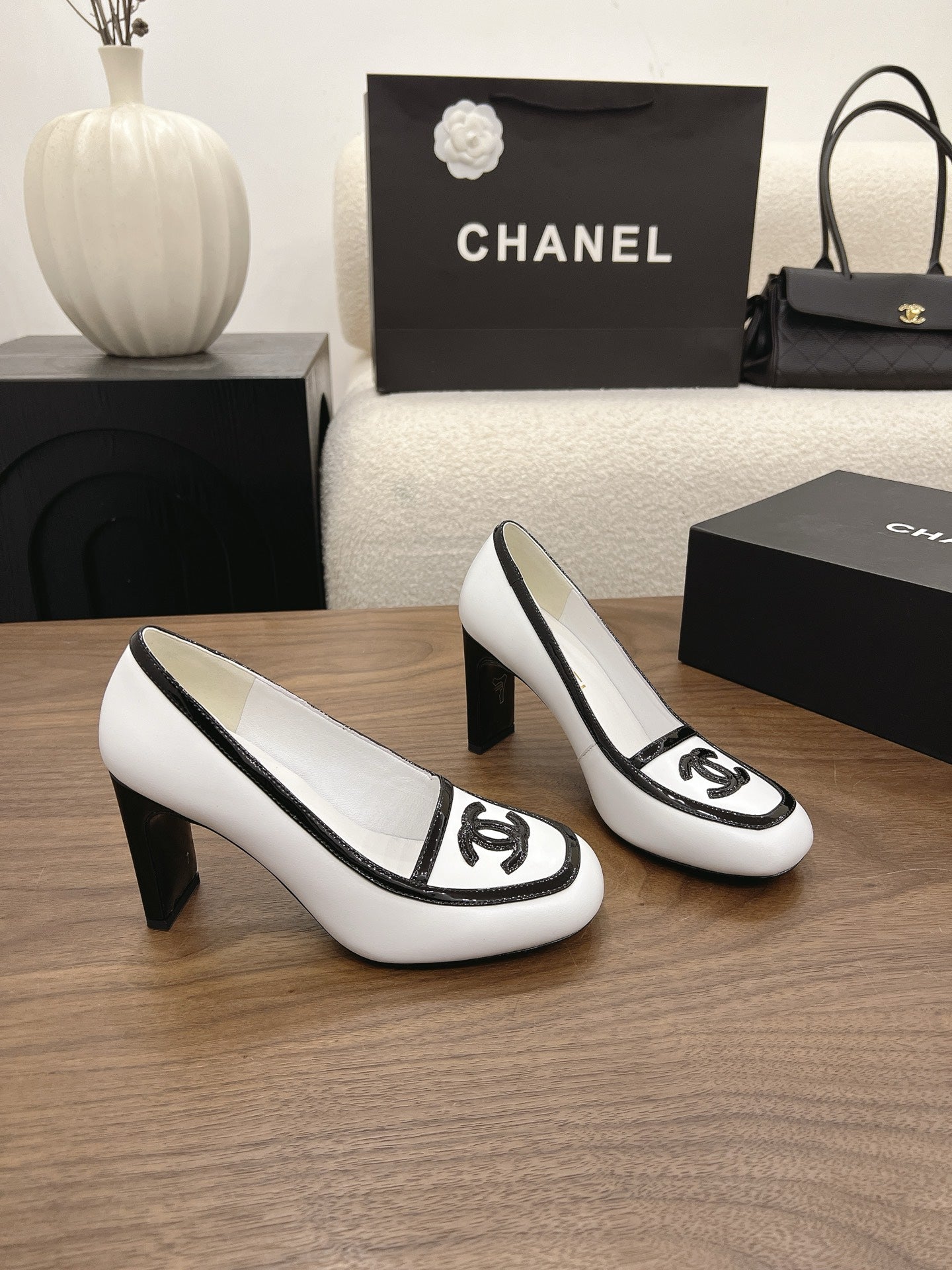 Chanel 2026 Square Toe Pump Lambskin 191779