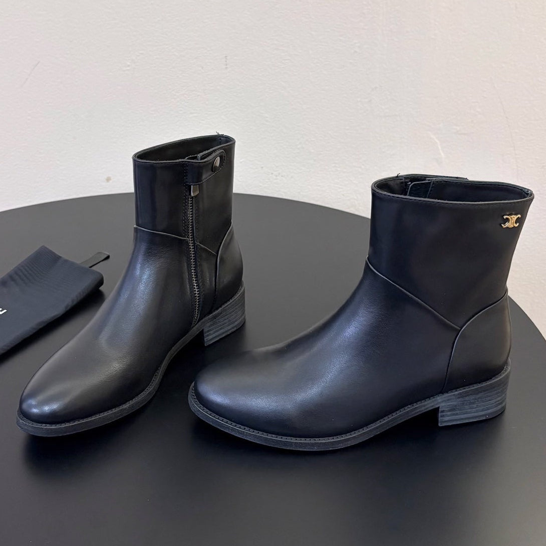 Celine 2026 Triomphe Zipped Boots Calfskin Suede 104871