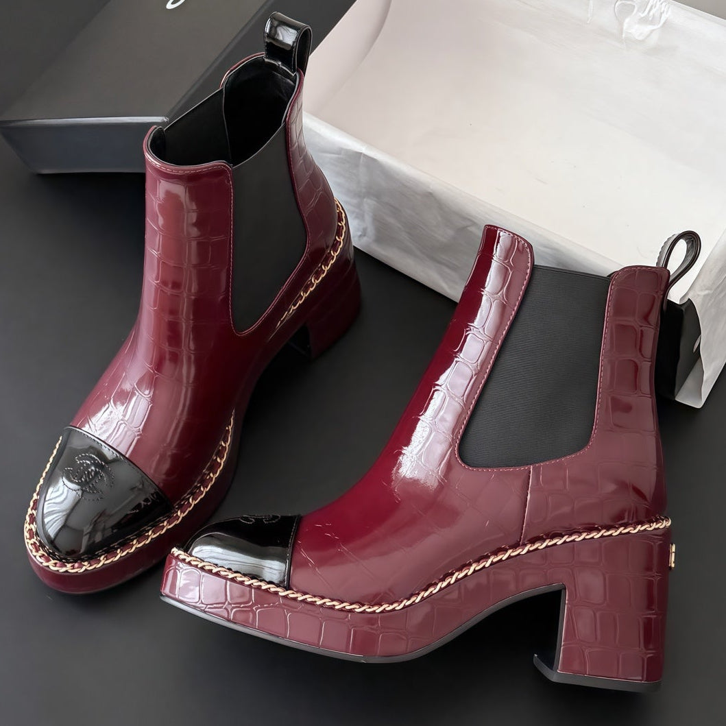 Chanel 2026 Crocodile-Embossed Chelsea Boots 80mm Patent Leather 122420