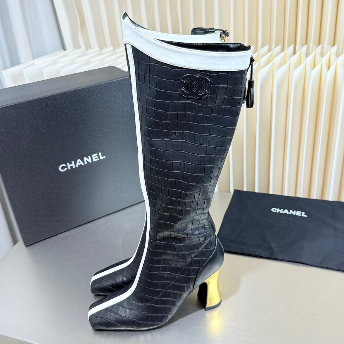Chanel 2026 Crocodile-Embossed Knee-High Boots 85mm Leather 123408