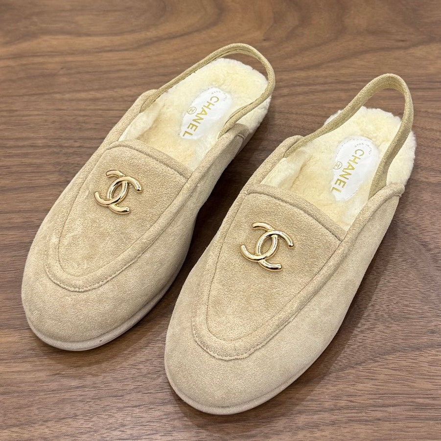 Chanel 2026 CC Logo Slingback Suede And Wool 122671