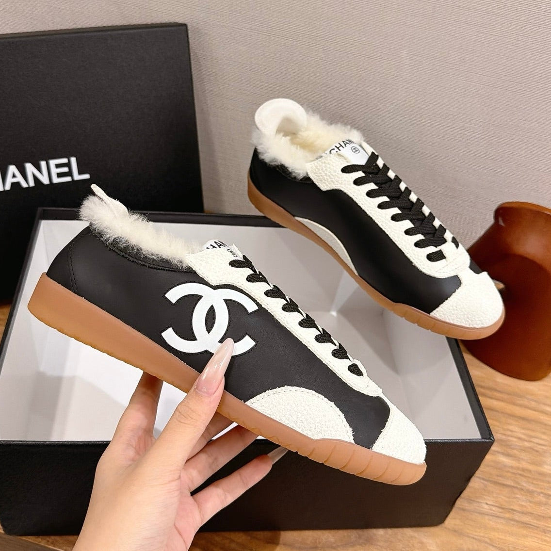 Chanel 2026 Sneakers Leather Wool 196208