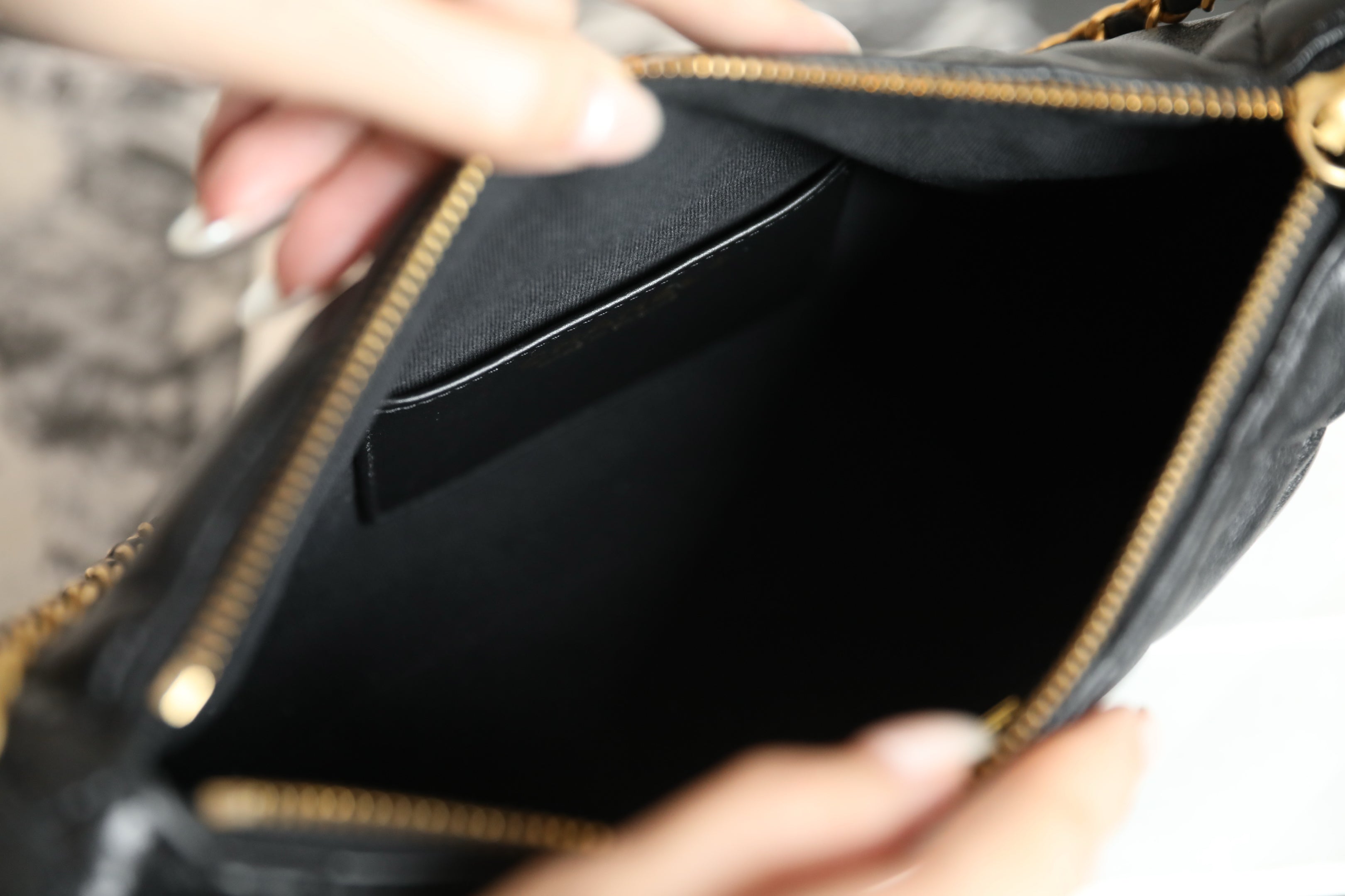 CC 2025 Hobo Dumpling Bag 26cm Black Calfskin 343720