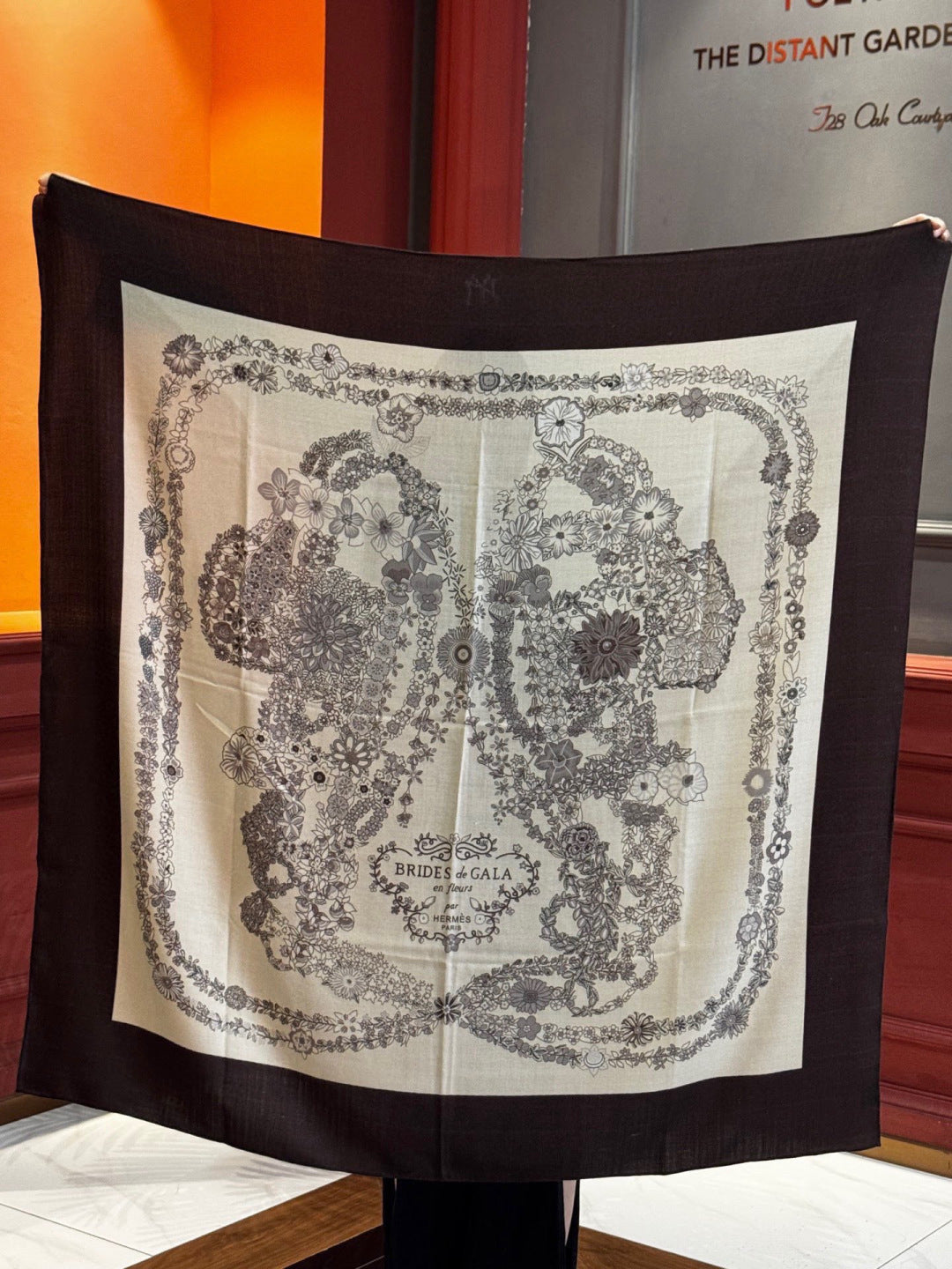 HM 25s Velvet Square Scarf 140cm Light Beige Black Cashmere 976212