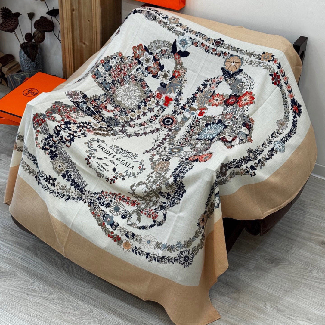 HM 25s Velvet Square Scarf 140cm White Beige Black Cashmere 976216