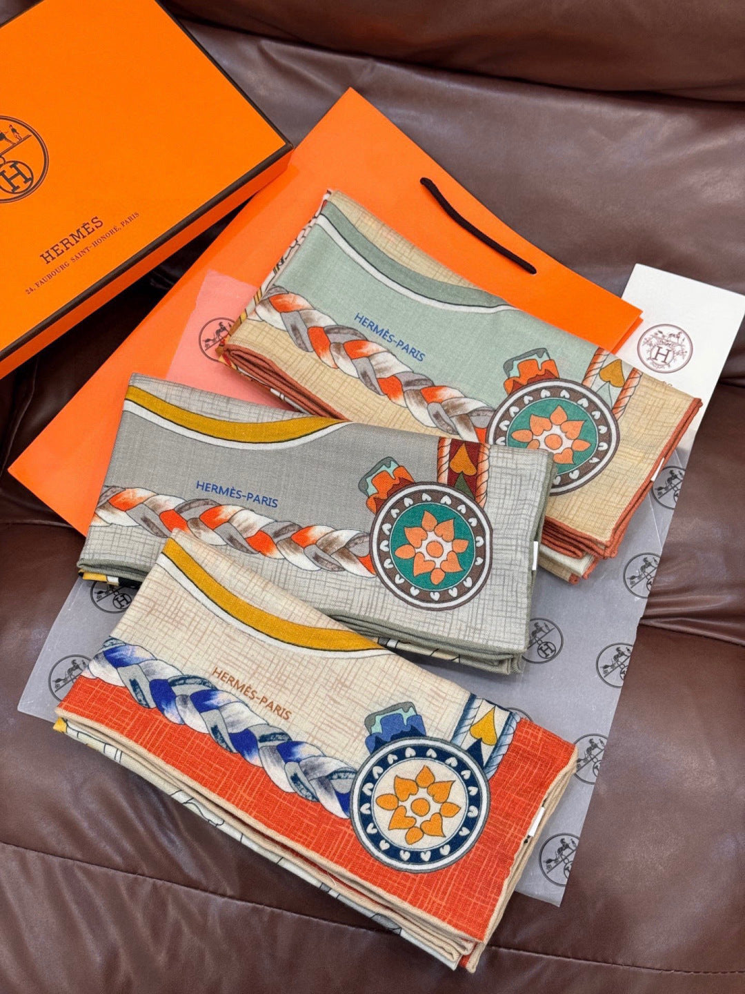 HM 25s Velvet Square Scarf 140cm Gray Yellow Cashmere 976220