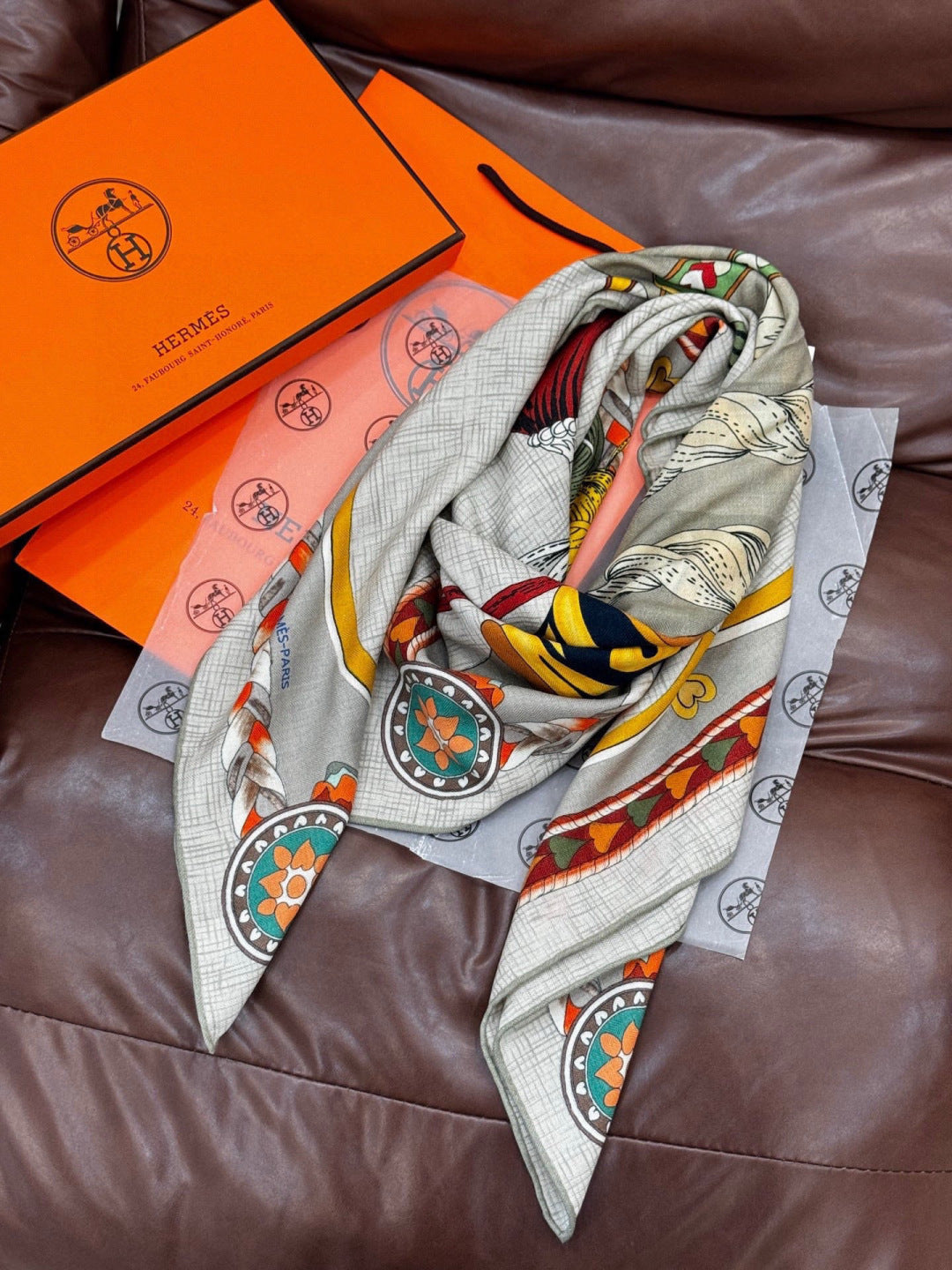 HM 25s Velvet Square Scarf 140cm Gray Yellow Cashmere 976220