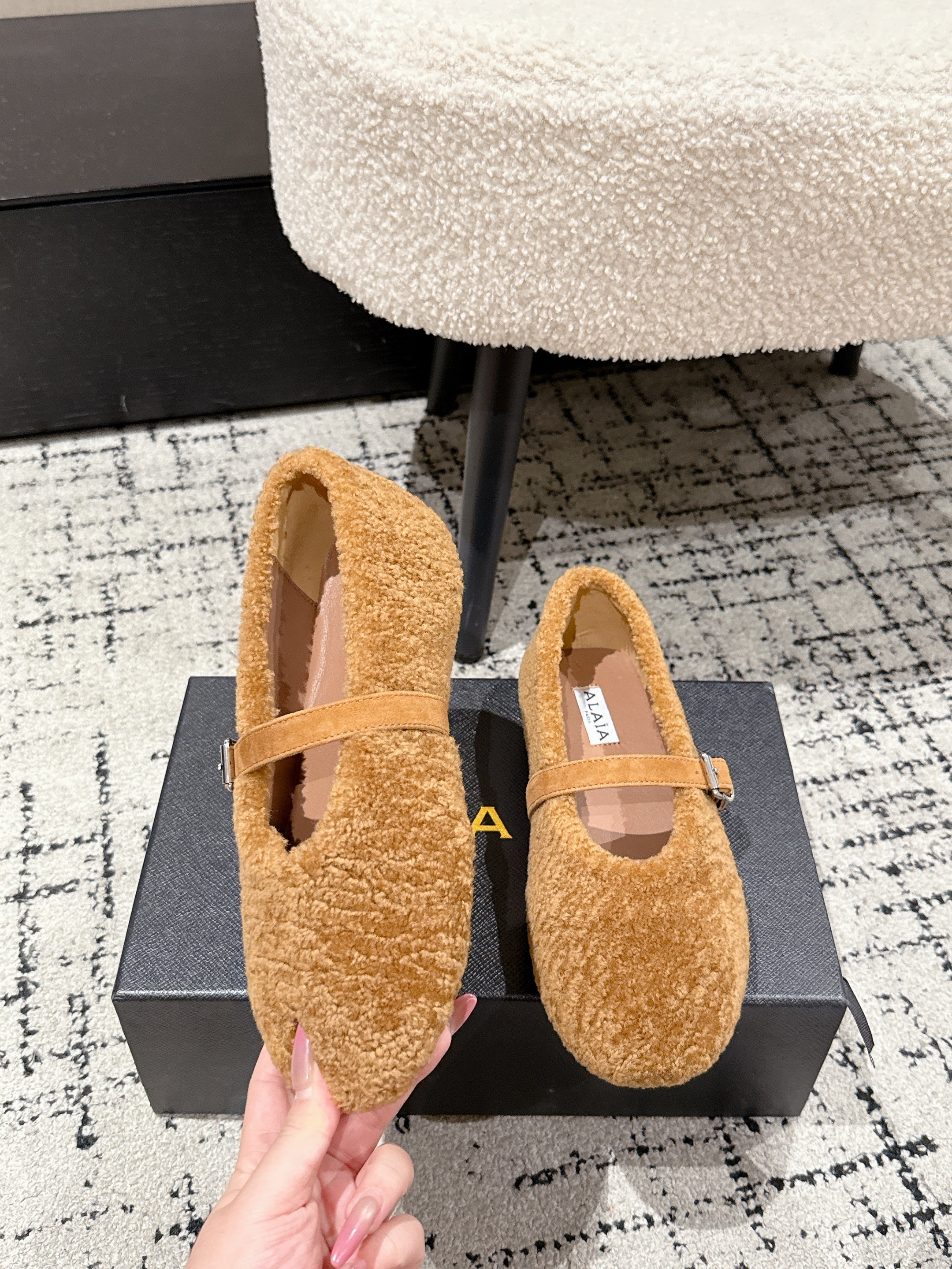Alaia 2025 Ballet Flat Camel Wool 558647