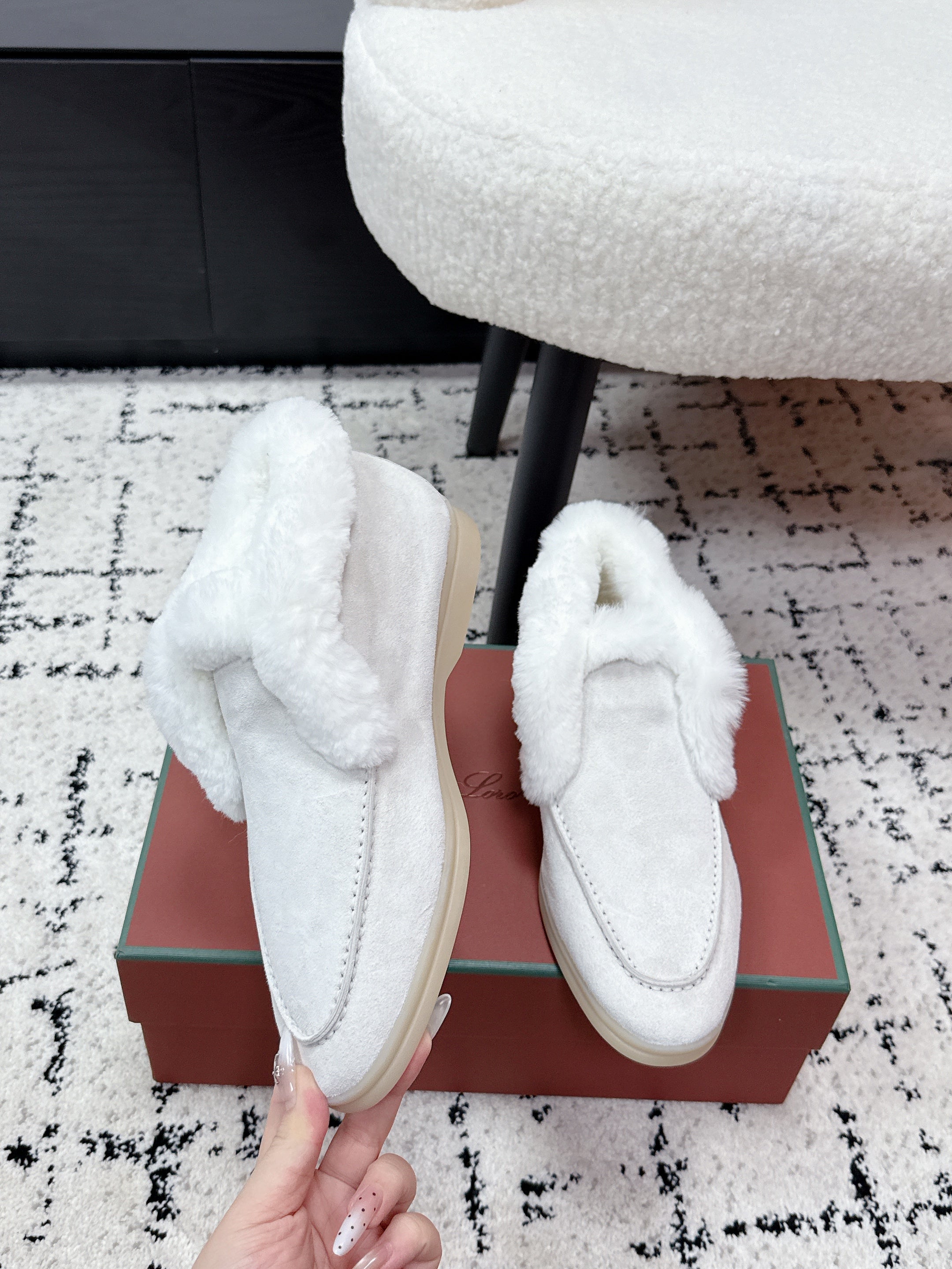 LP 26SS Open Walk Ankle Boot Off-white Suede Fur 617388