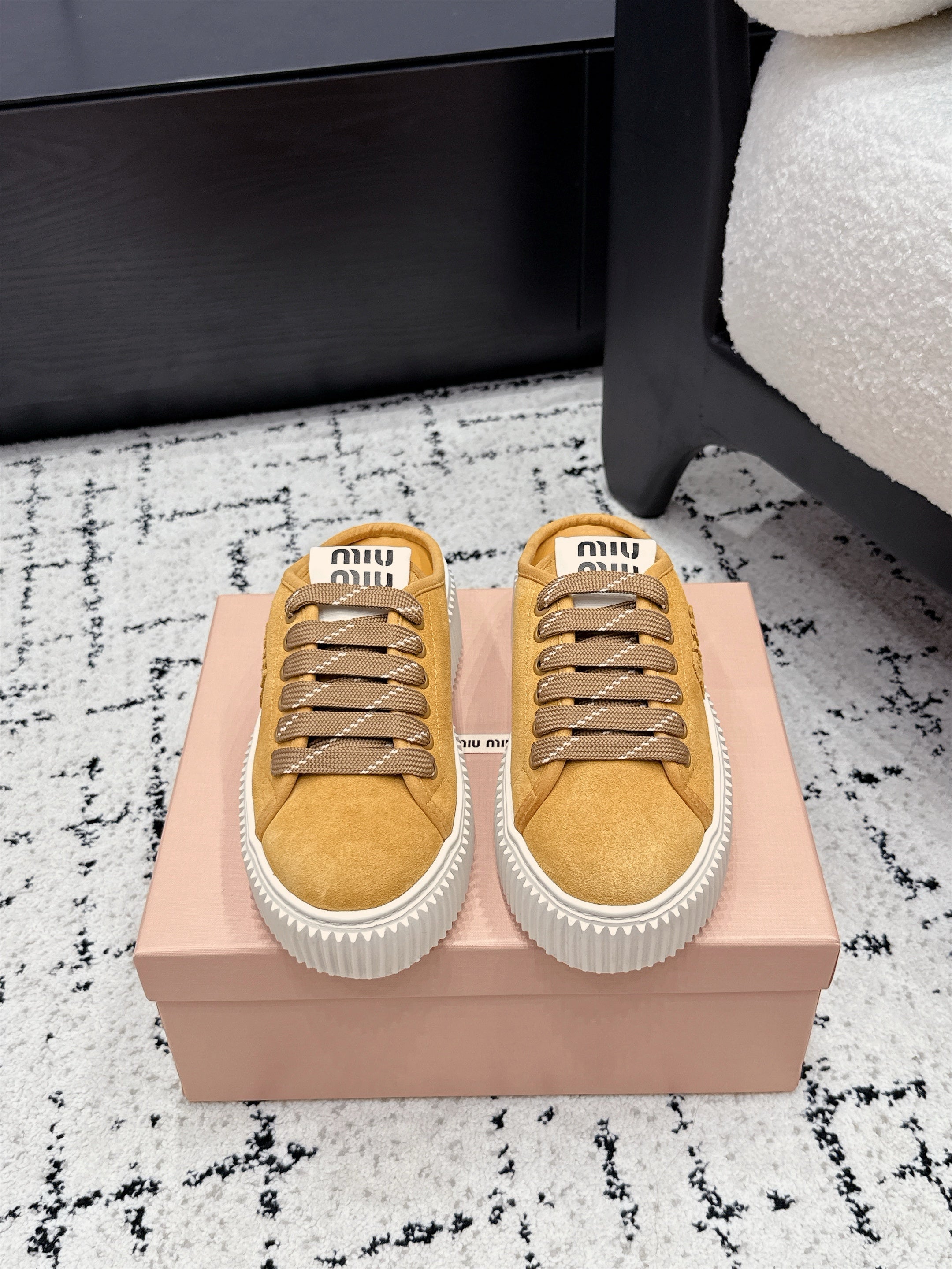 Miumiu 2026 Platform Mule Yellow Suede 955044