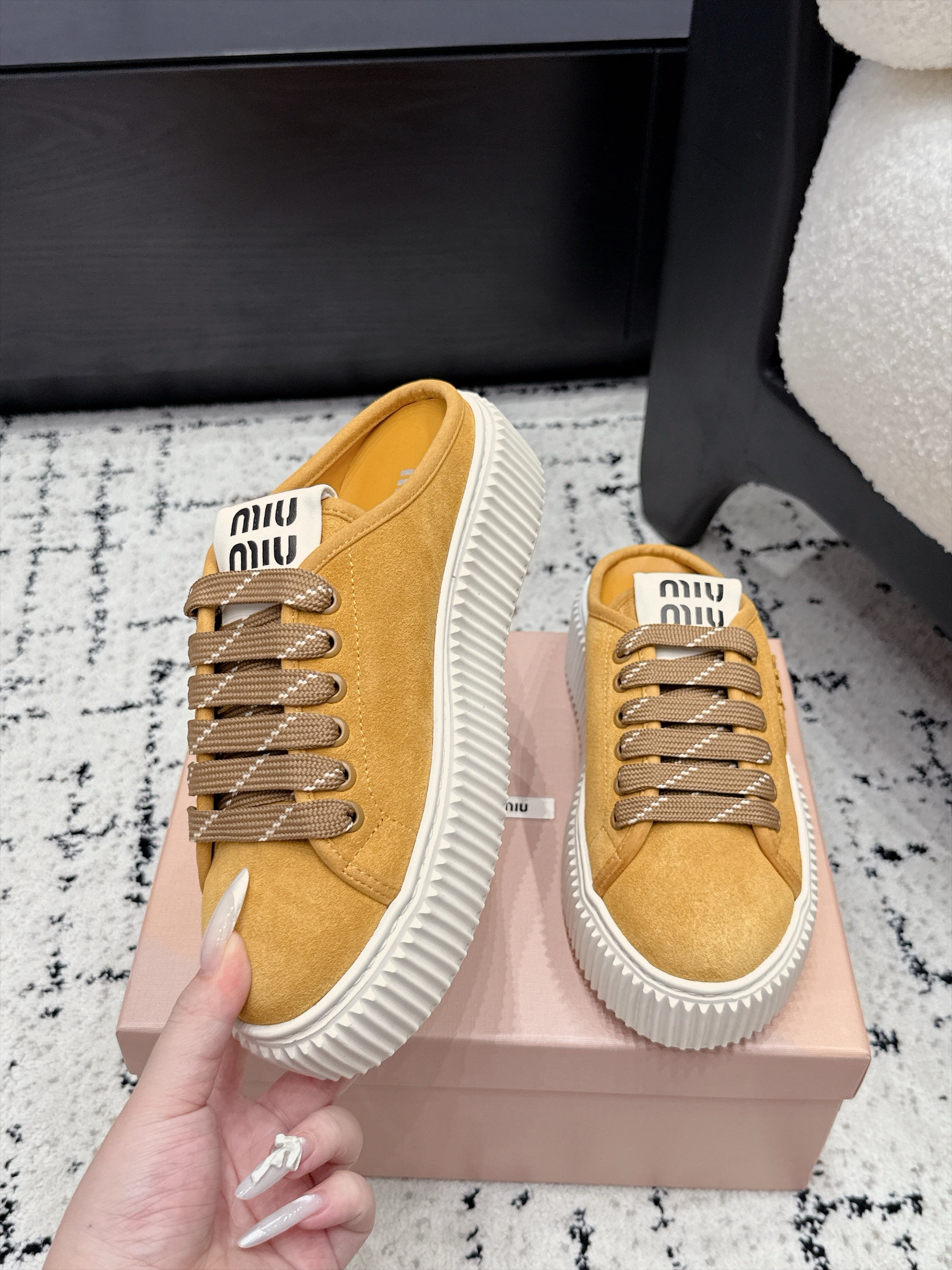 Miumiu 2026 Platform Mule Yellow Suede 955044