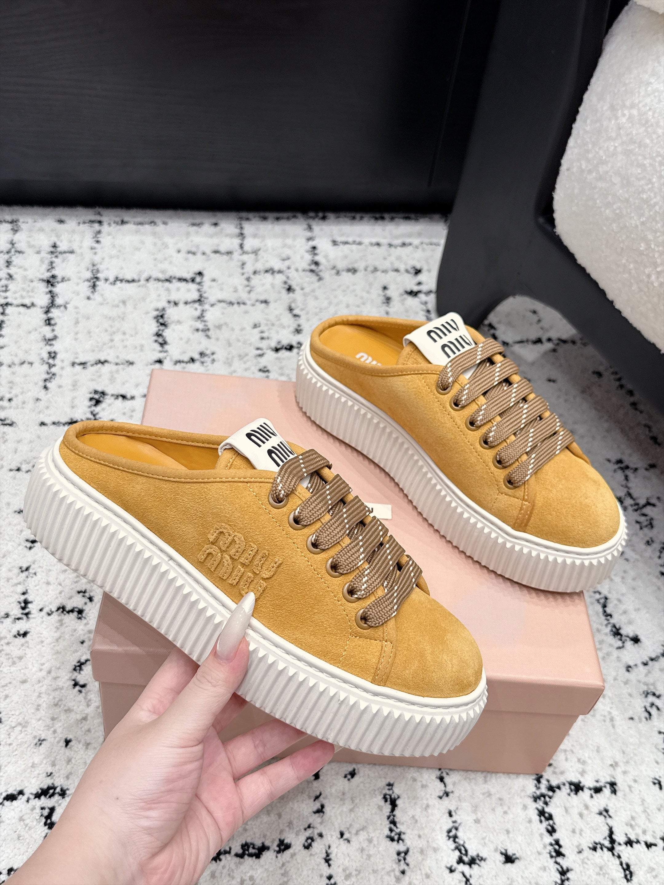 Miumiu 2026 Platform Mule Yellow Suede 955044