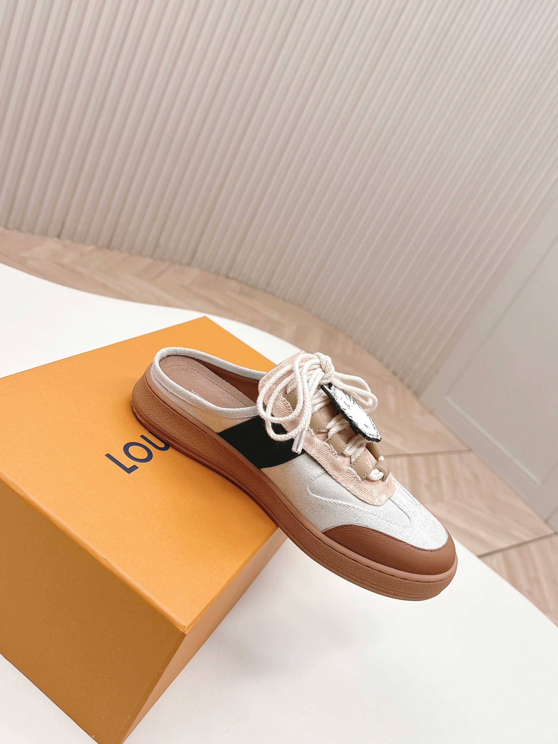 LV 2026 Lous Open Back Sneaker White Brown Canvas Leather 595416