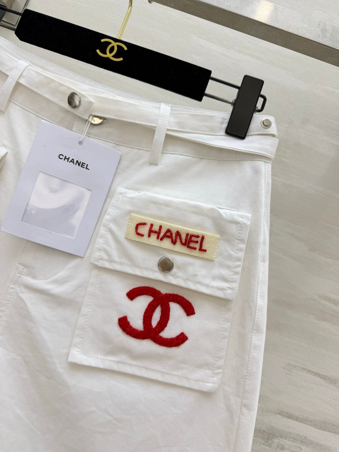 Chanel 2026 Cargo Shorts White Red Cotton 414225