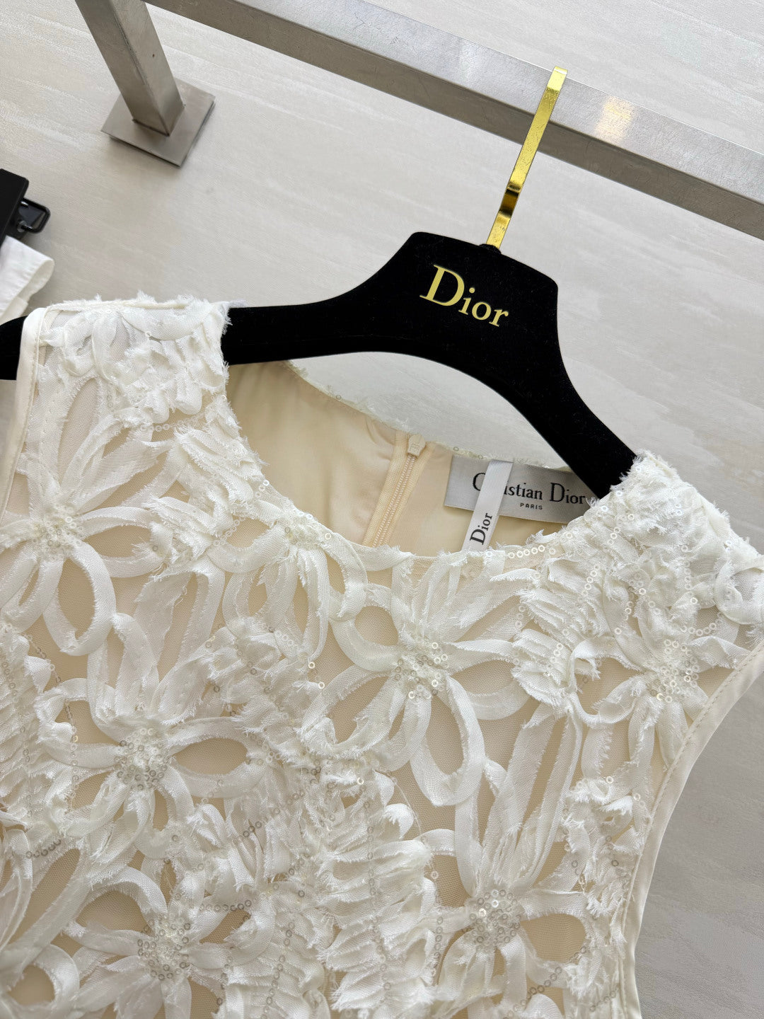 Dior 2026 Heavy-duty 3D Floral Sleeveless Maxi Dress Cream Lace Cotton 412117