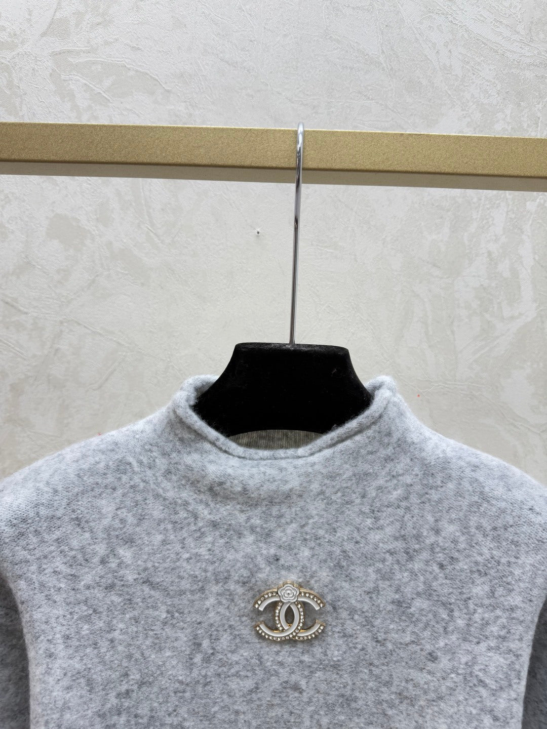 Chanel 2025 Knitted High Neck Long-Sleeved Sweater Wool Cashmere 734803