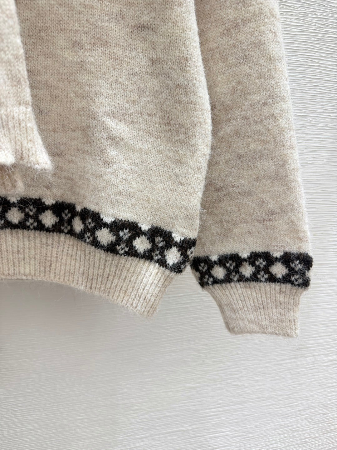 Miumiu 2026 Bow Shawl V-Neck Knitted Sweater Beige Black Wool 244642