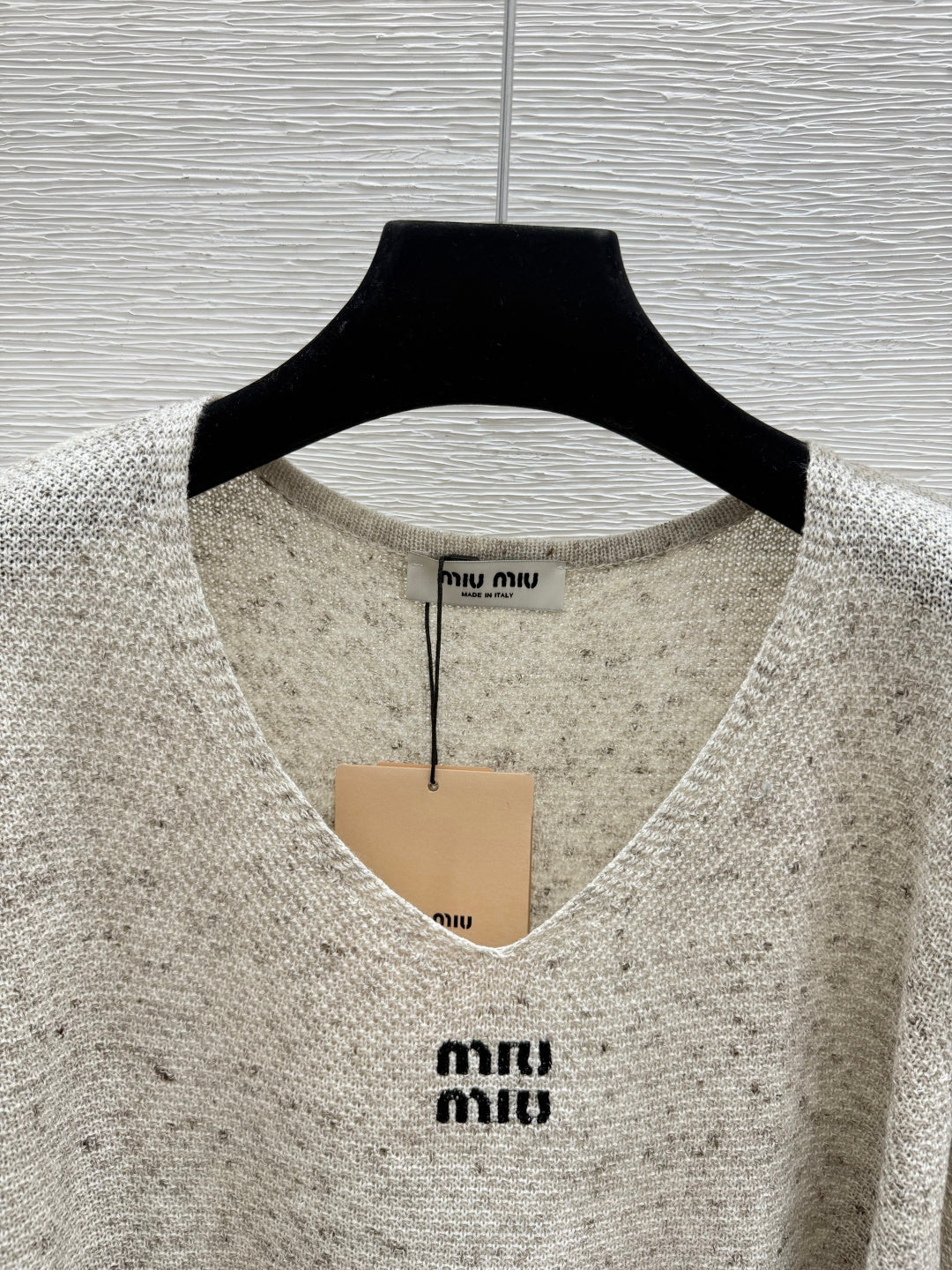 Miumiu 2026 V-Neck Knitted Long Sleeve Wool 913487