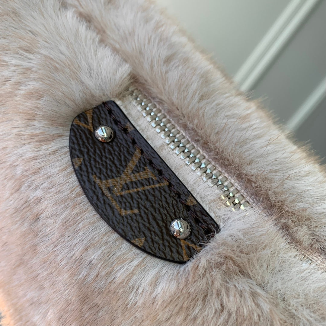 LV 2025 Pochette Hills Bag Beige Brown Fur Lambskin 346600