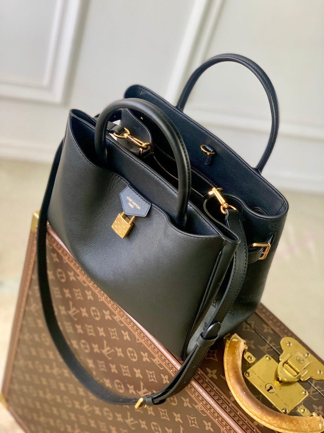 LV 2025 Vendome PM Bag Black Calfskin 347426
