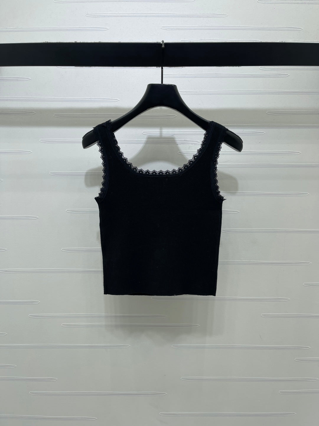 Chanel 2026 Lace-Trimmed Knit Vest Wool 771015