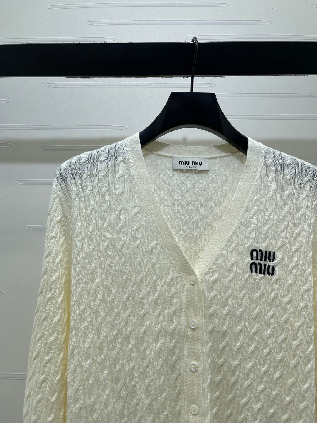Miumiu 2026 Knit V-neck Long-Sleeve Cardigan Wool 417676