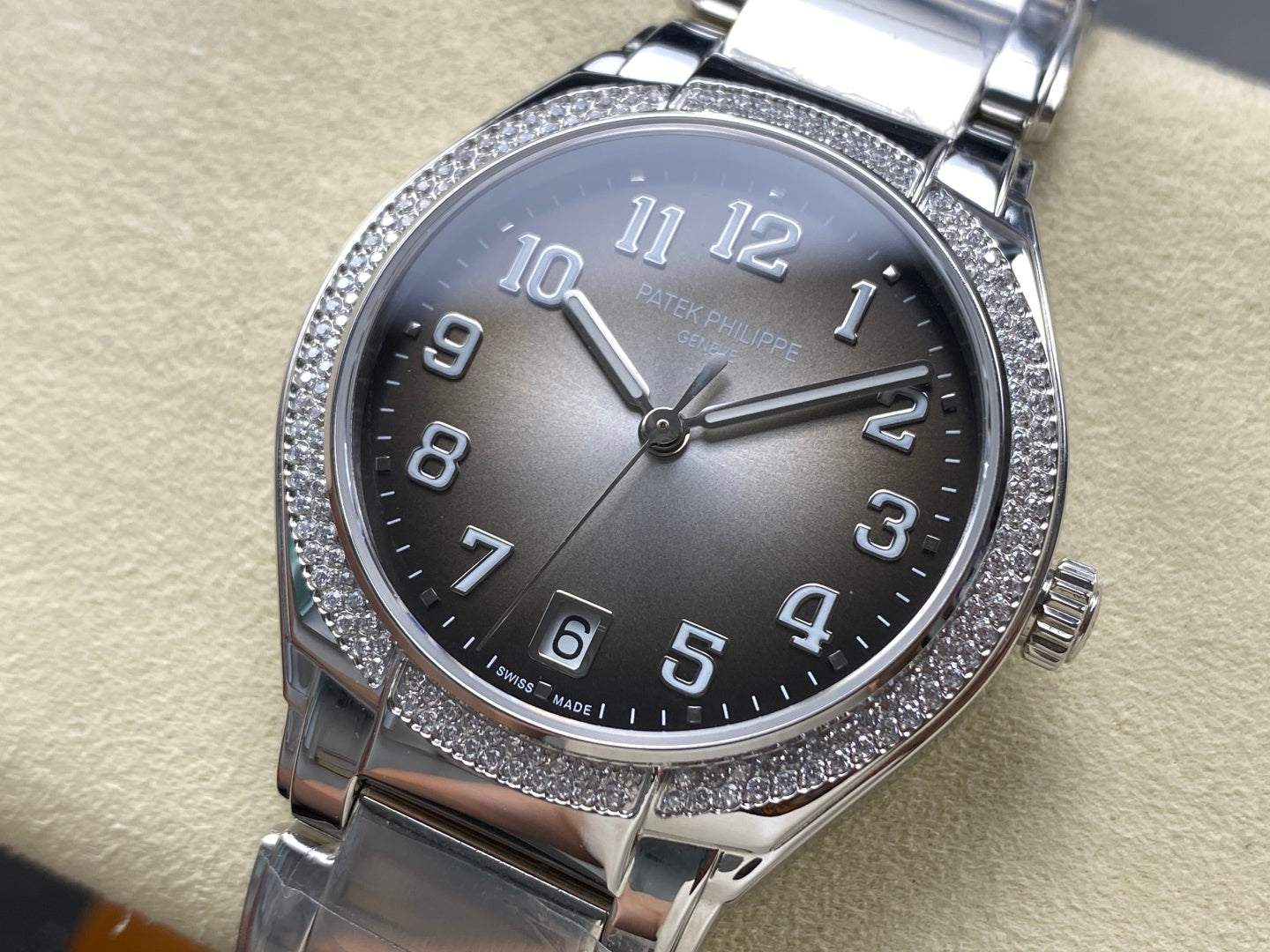 PATEK Twenty-Four 36mm Silver Gradient Gray Diamond