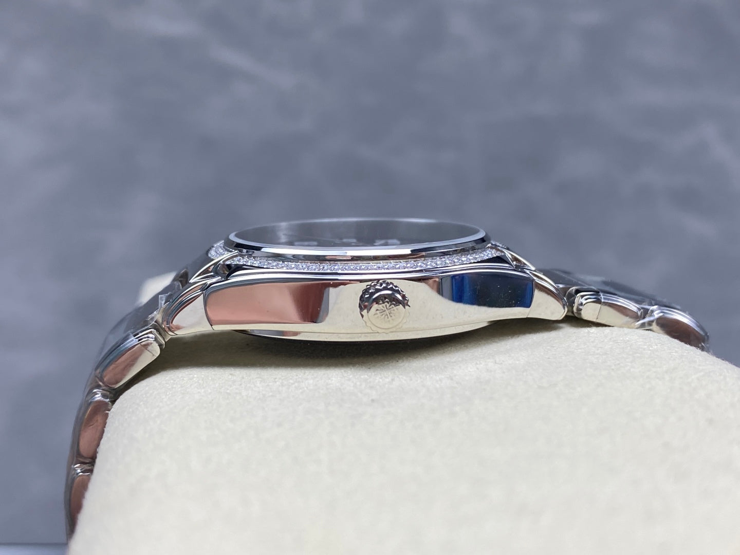 PATEK Twenty-Four 36mm Silver Gradient Gray Diamond