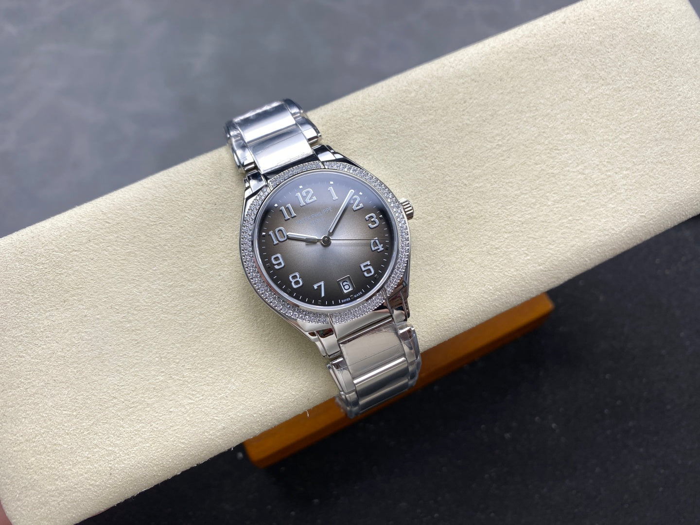 PATEK Twenty-Four 36mm Silver Gradient Gray Diamond
