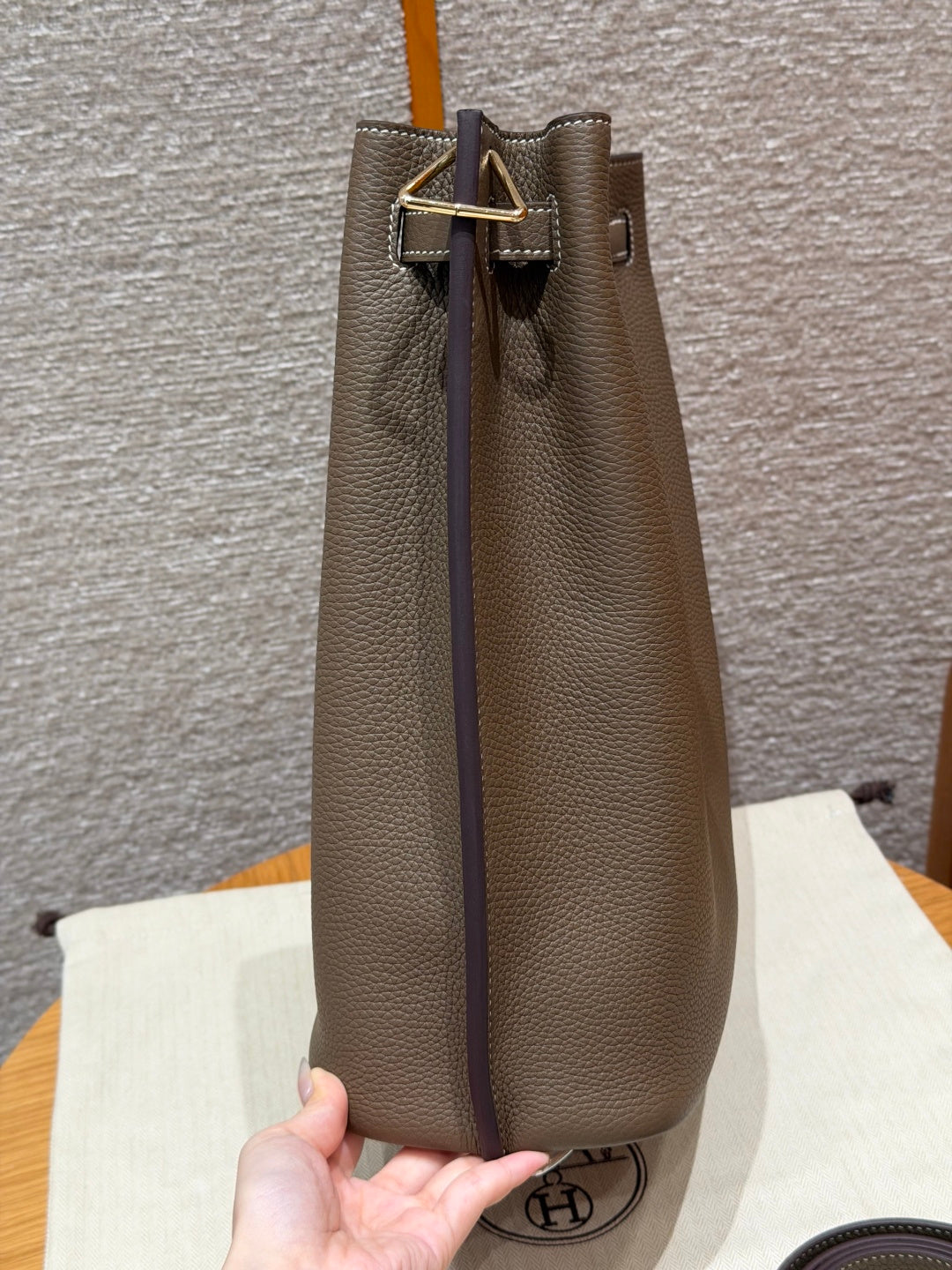 High-end Hermes 2026 So Kelly Bucket Bag 26cm Taurillon Clemence Leather