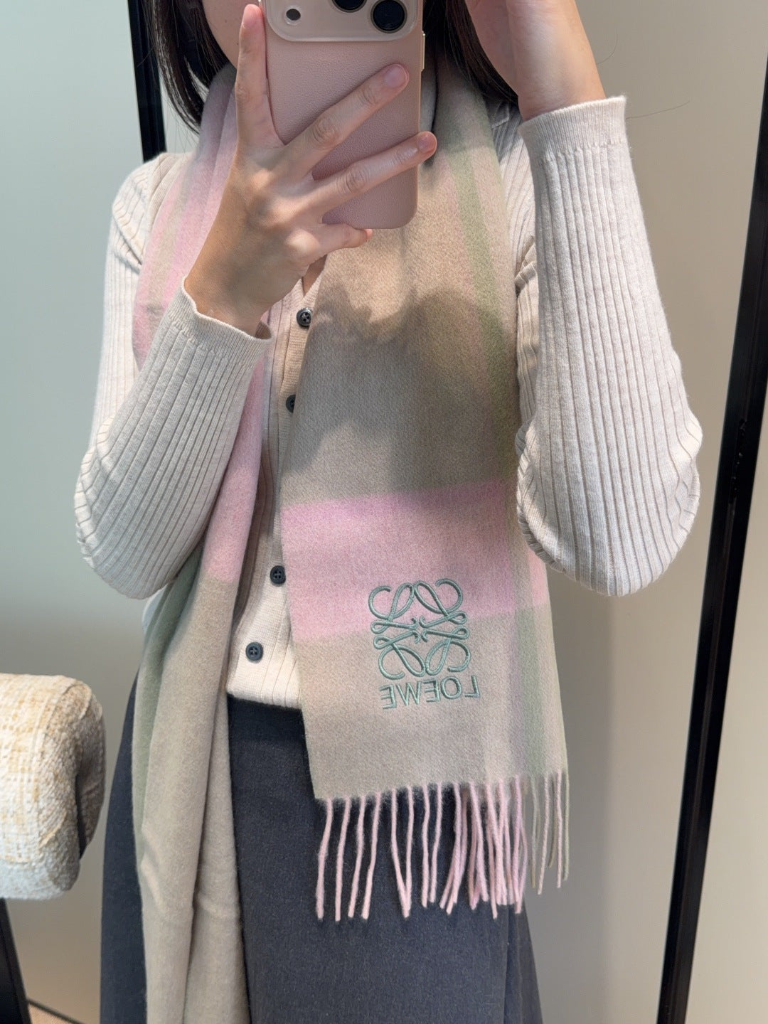 Loewe Scarf 180CM Light Gray Pink Cashmere 969485