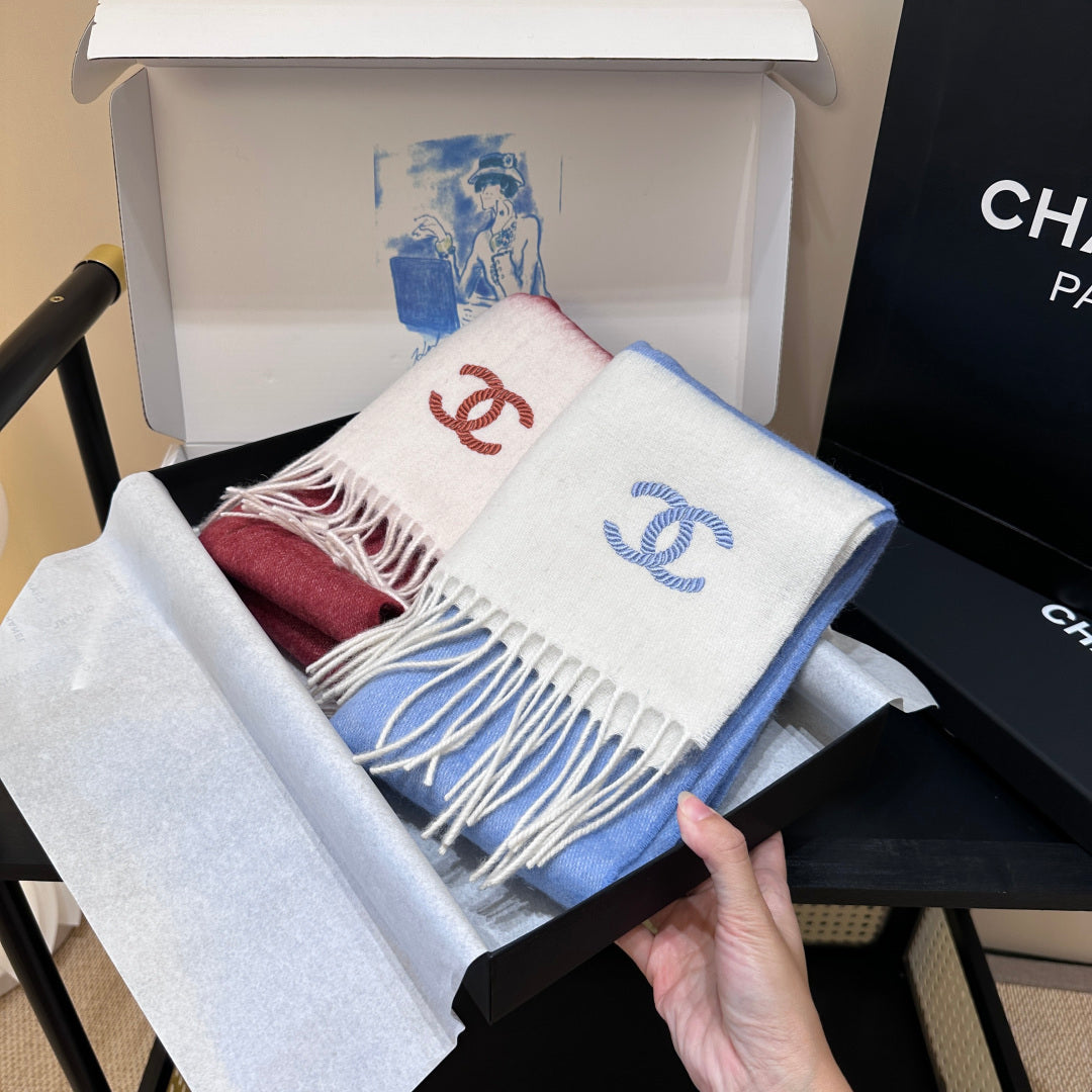 CC 25s Scarf 140cm White Blue Cashmere 973342