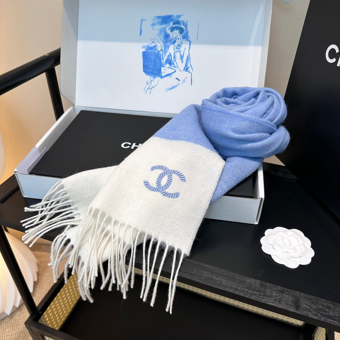 CC 25s Scarf 140cm White Blue Cashmere 973342