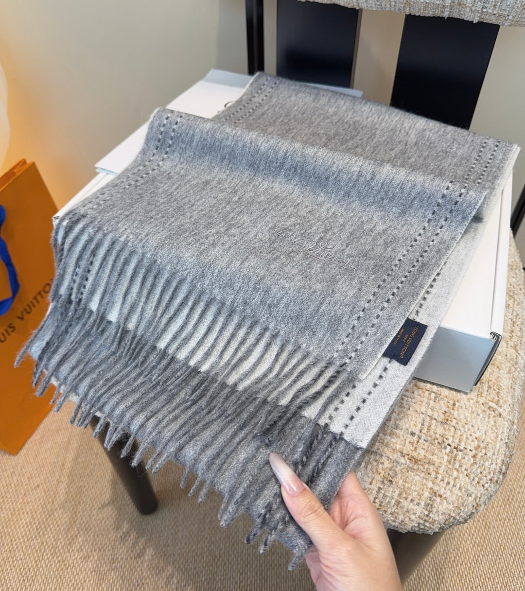LV Scarf 180cm Gray Cashmere 973408