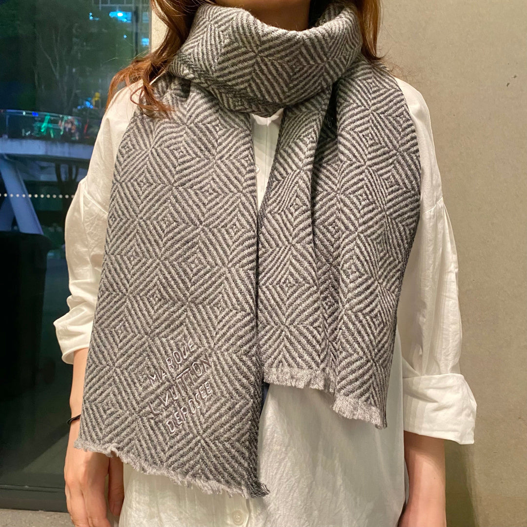 LV Exclusive Scarf 200cm Gray Cashmere 976320