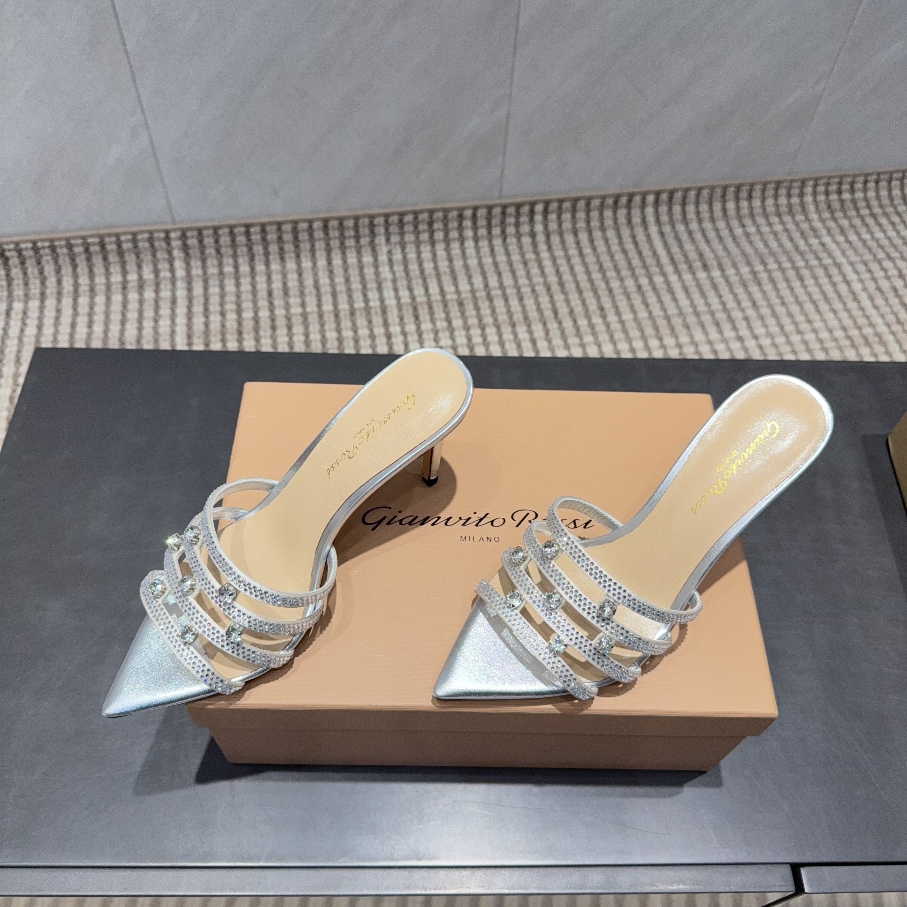 CL 26SS High Heeled Sandals 100 Metallic Silver Beige Sheepskin 613828