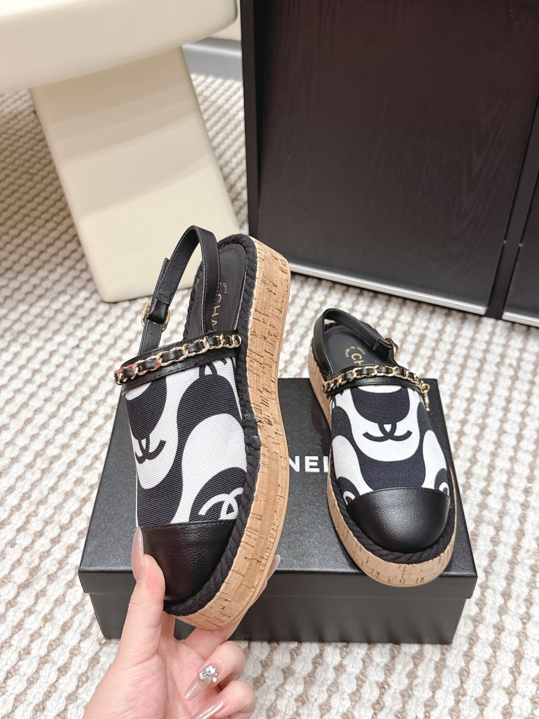 CC 26s Rope-Soled Sandals Black White Canvas Leather 652562