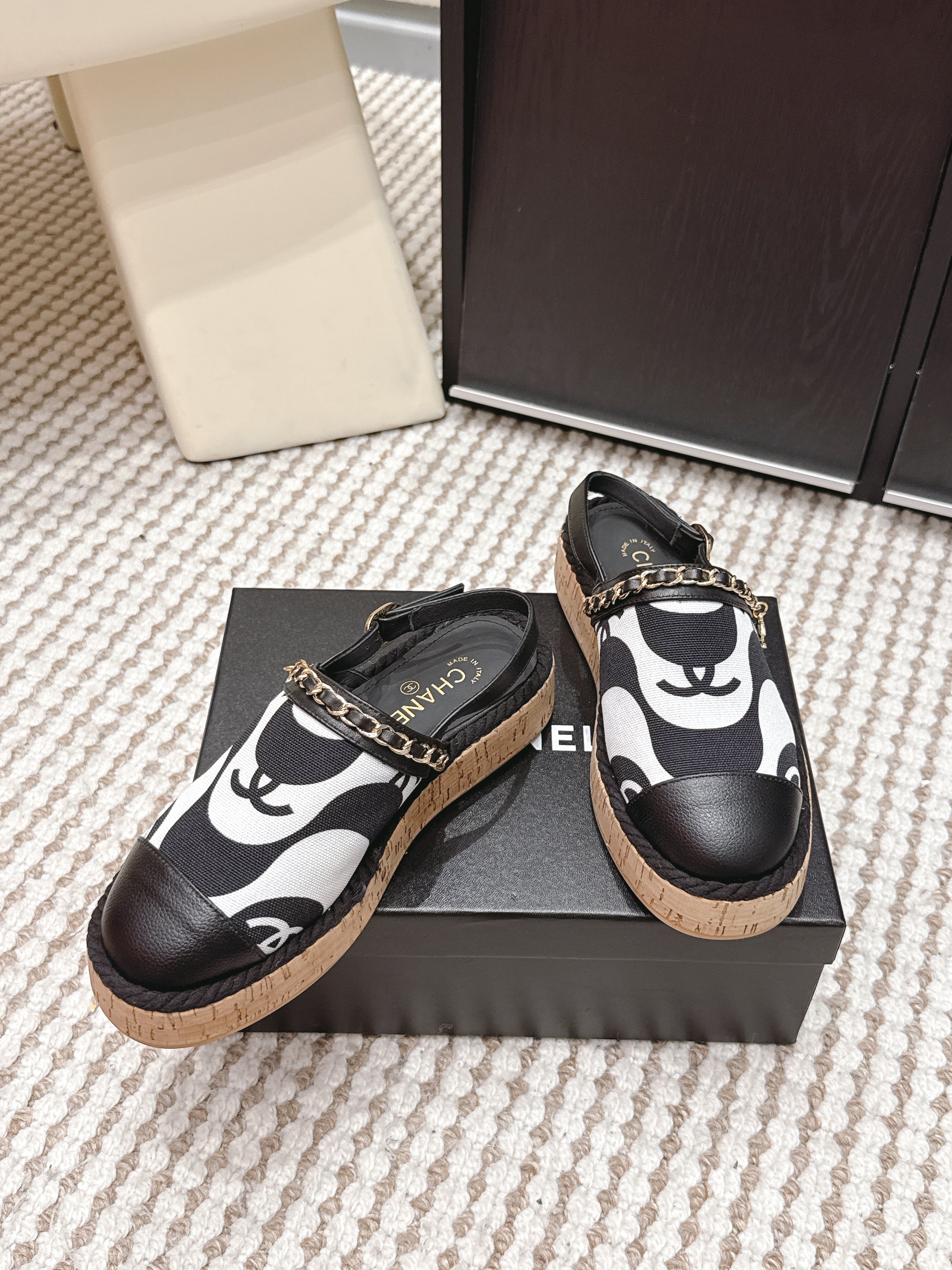 CC 26s Rope-Soled Sandals Black White Canvas Leather 652562