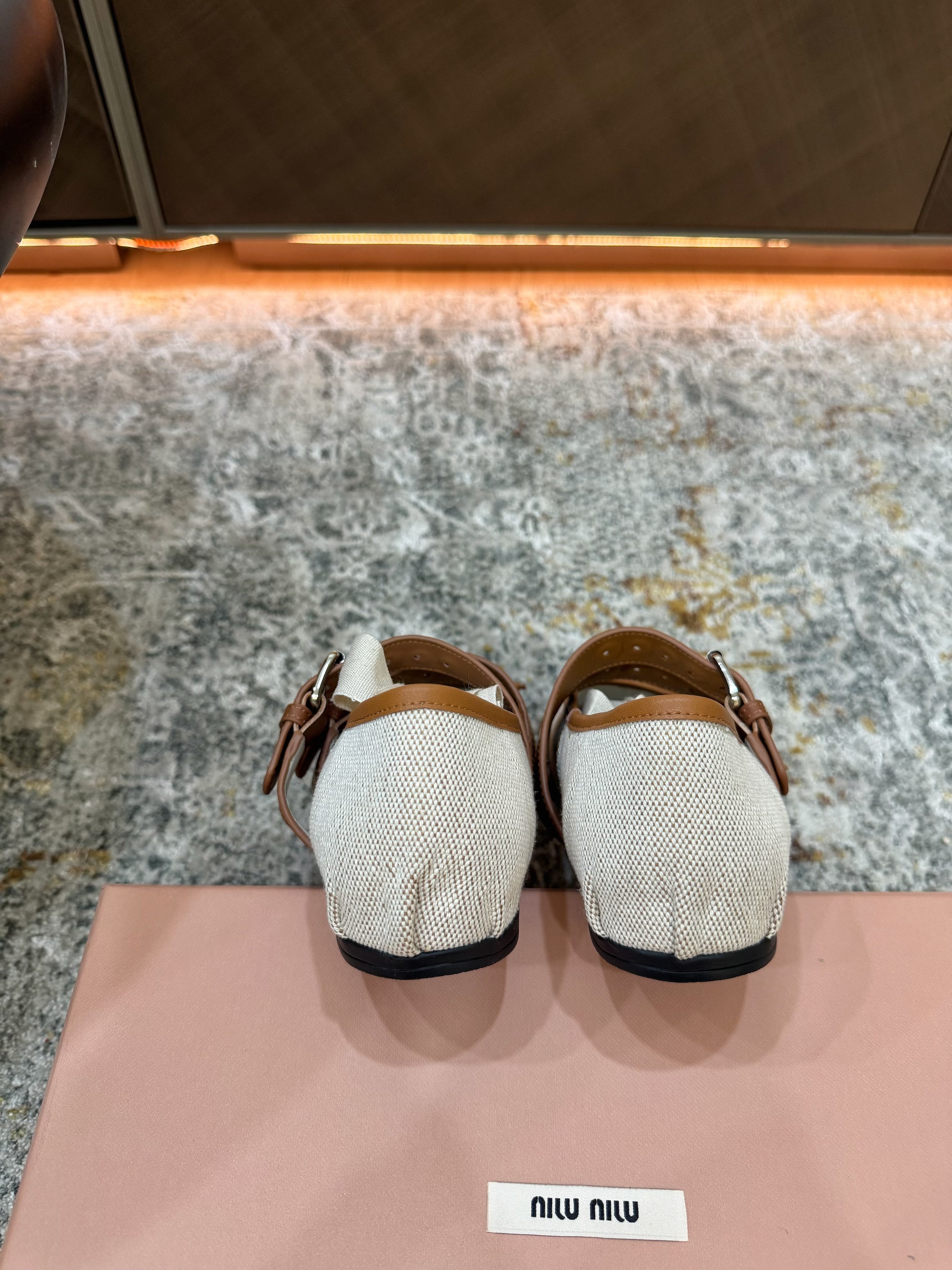 Miumiu 26ss  Ballet Flat Ivory Camel Canvas Cowhide 709811