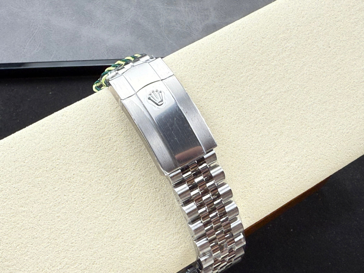 Rolex Sky-Dweller 42mm Silver White