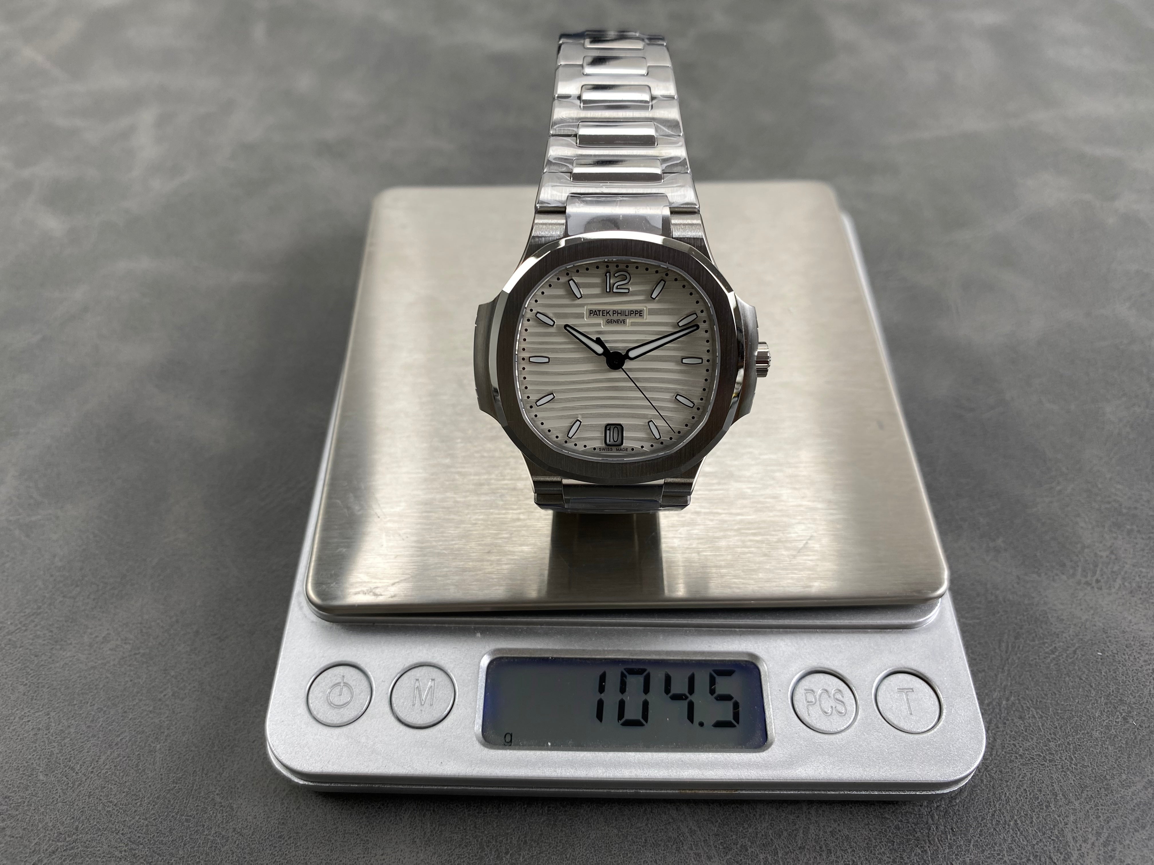 Patek Philippe Nautilus 35mm Cream Dial Sliver Case