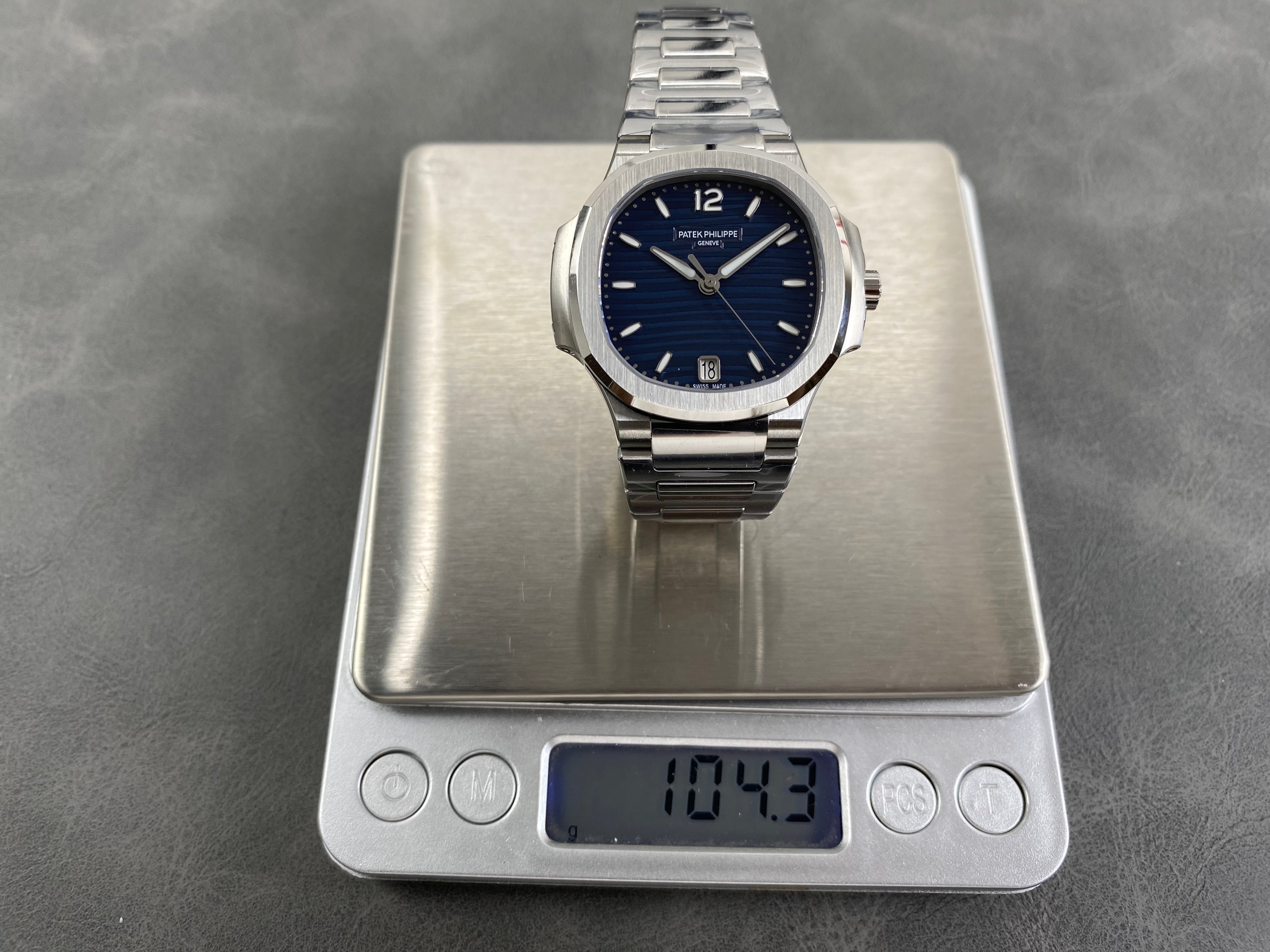 Patek Philippe Nautilus 35mm Blue Dial Sliver Case