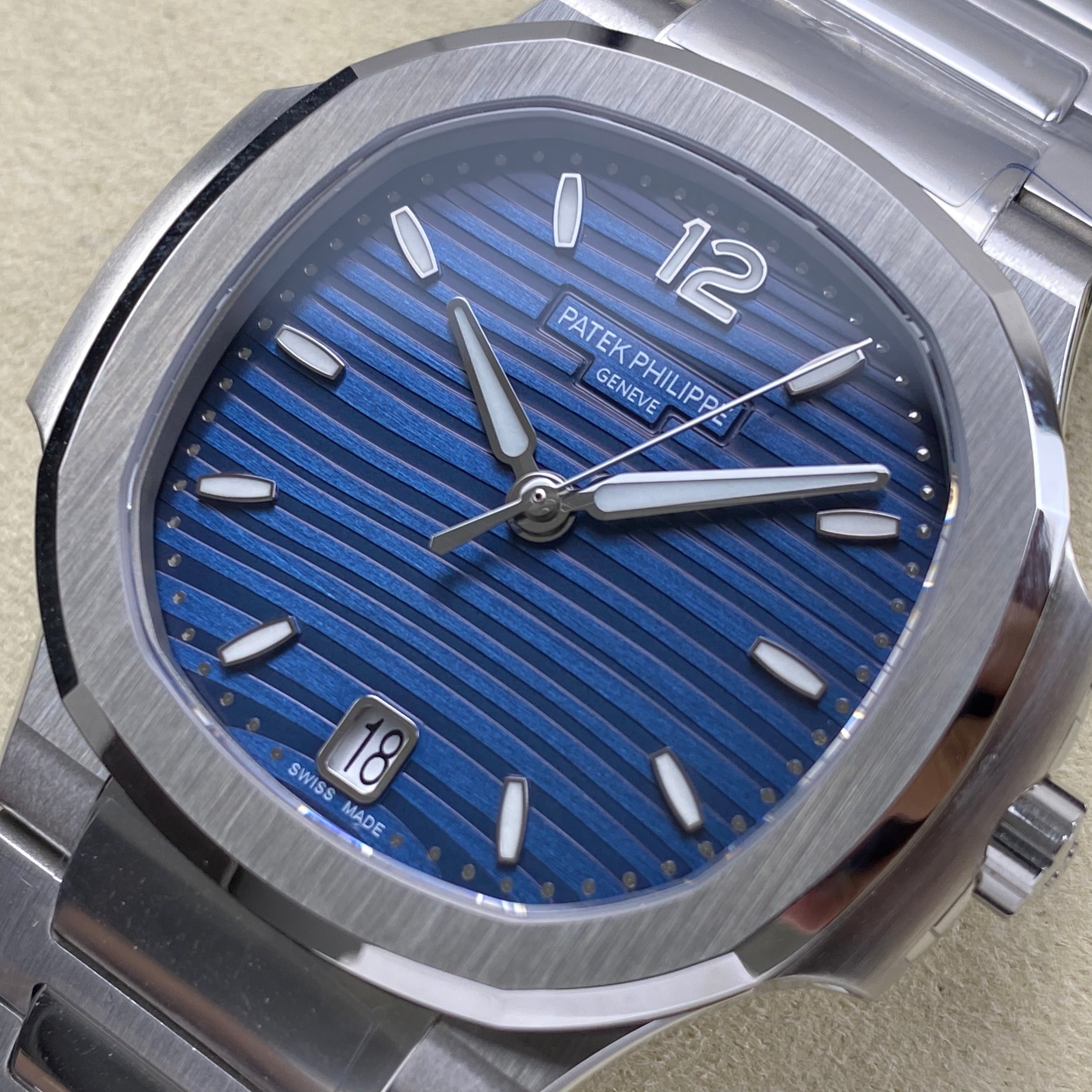 Patek Philippe Nautilus 35mm Blue Dial Sliver Case