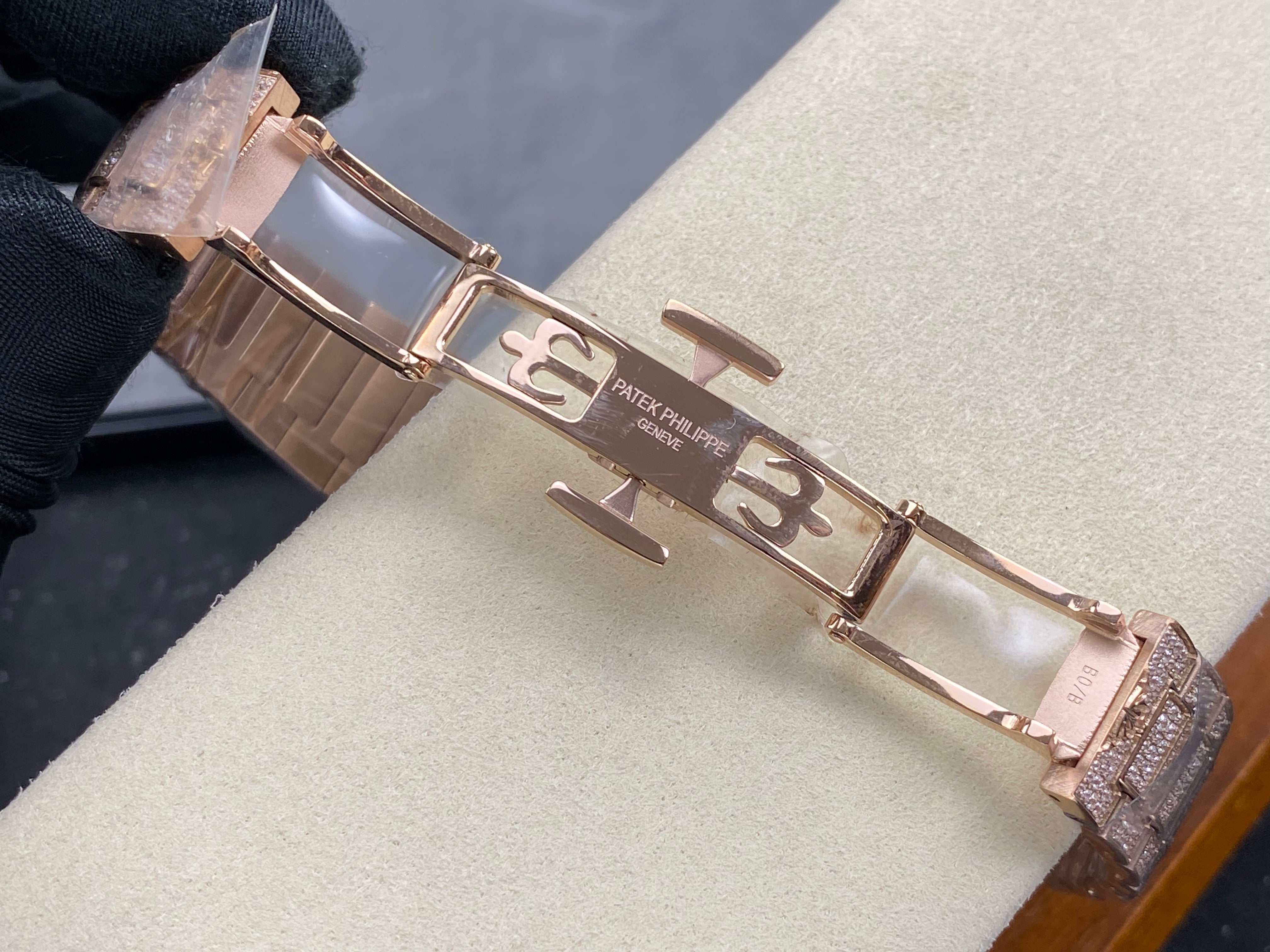 Patek Philippe Nautilus 35mm Diamond Dial Pink Gold Full Diamond