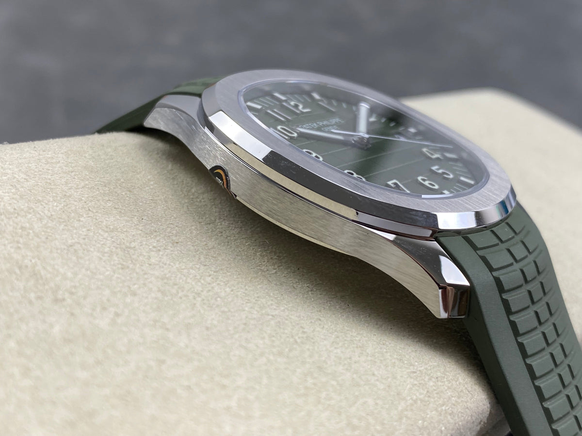 Patek Philippe Aquanaut 42mm Green Dial Green Rubber Strap