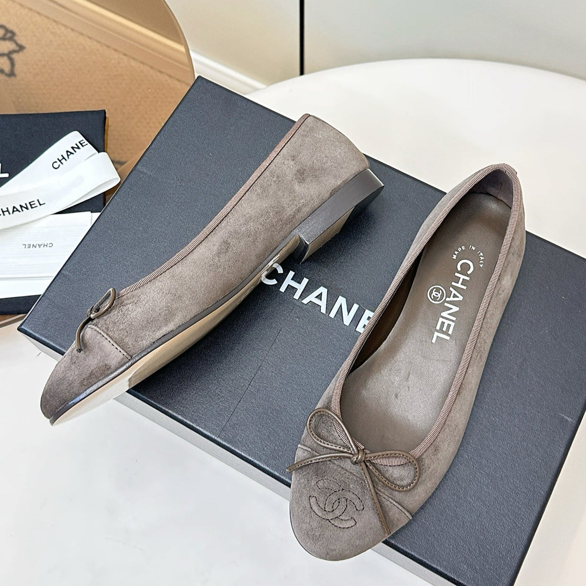 Chanel 25 Ballet Flat Grey-taupe Suede 469253