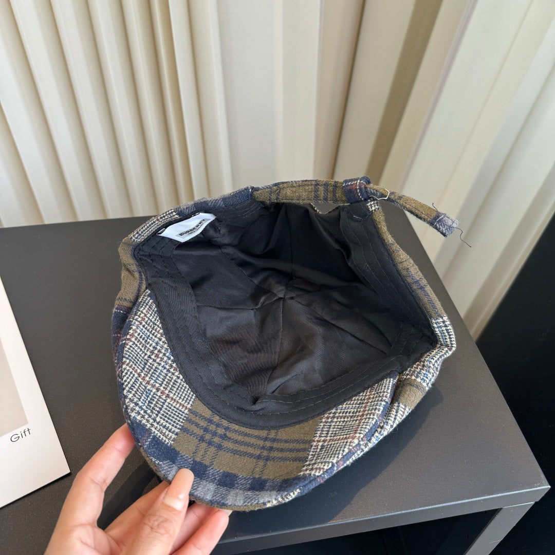 Burberry Wool Artist Hat 454021
